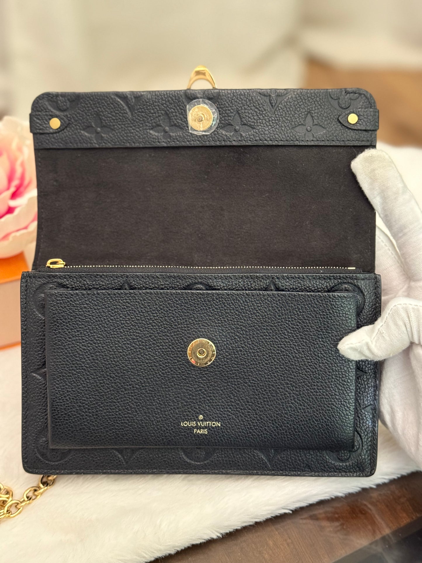 Louis Vuitton Vavin Chain Wallet Crossbody Bag Empreinte Noir/Black