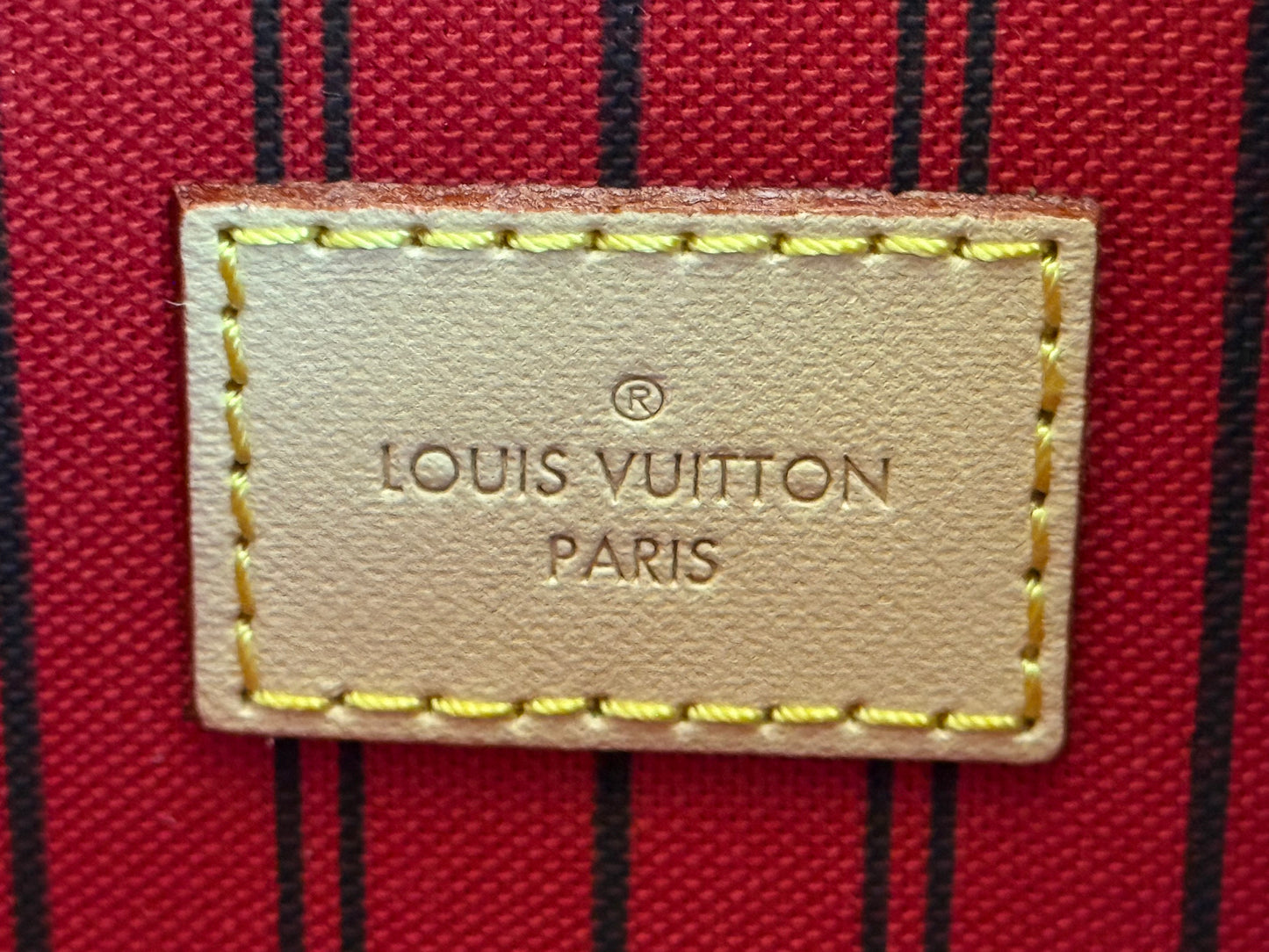 Louis Vuitton Neverfull MM Pouch Mono Cerise