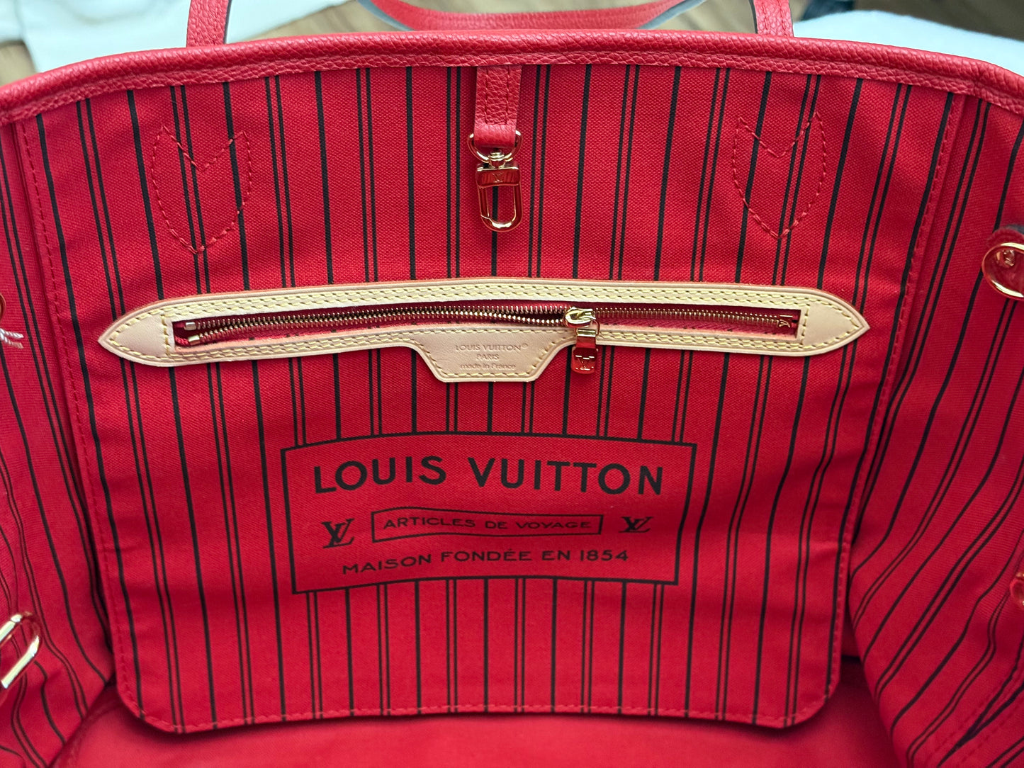 Louis Vuitton Neverfull MM Inside Out Bandouliere Safi Red