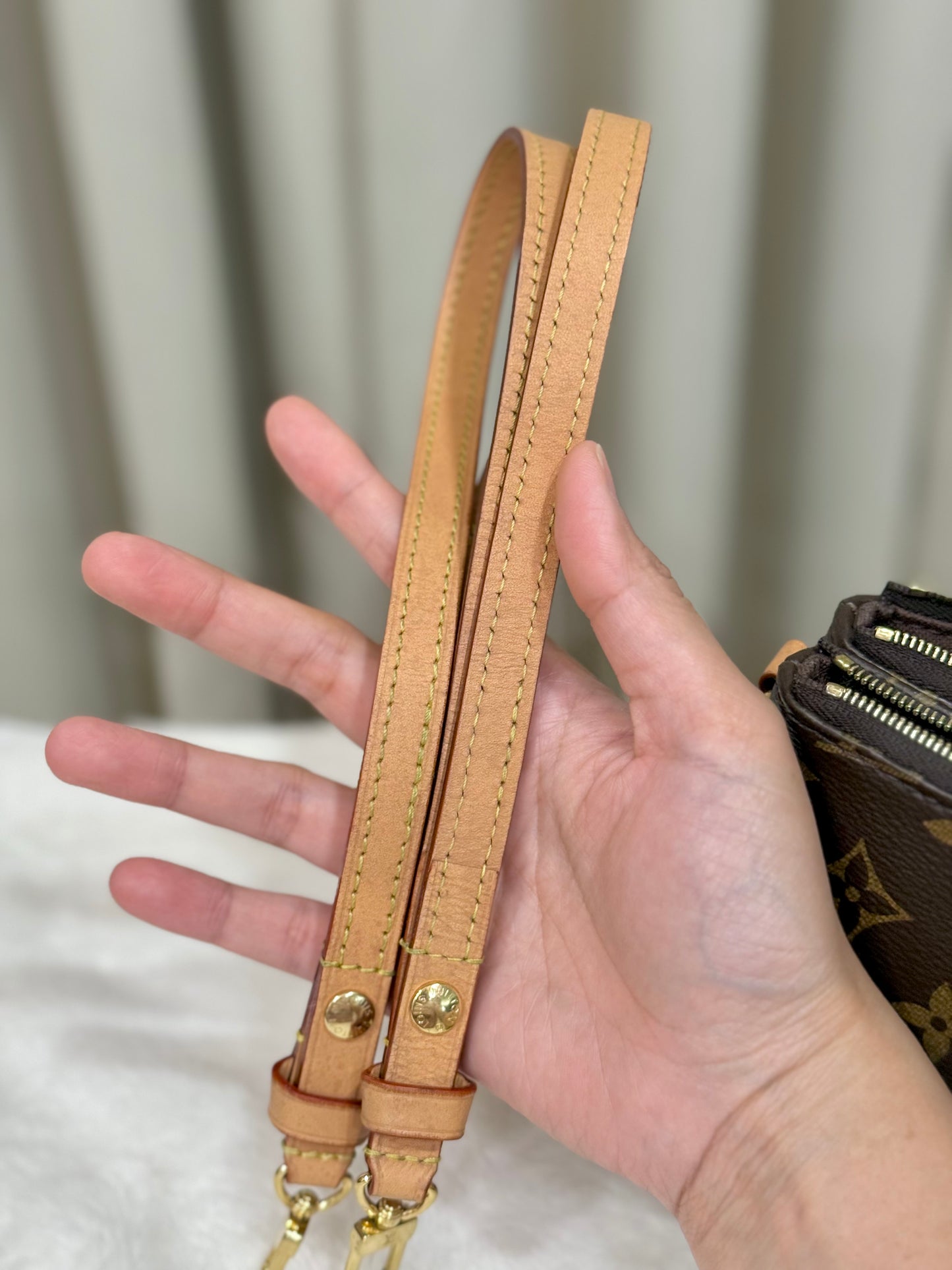 Louis Vuitton Pochette Liv Mono