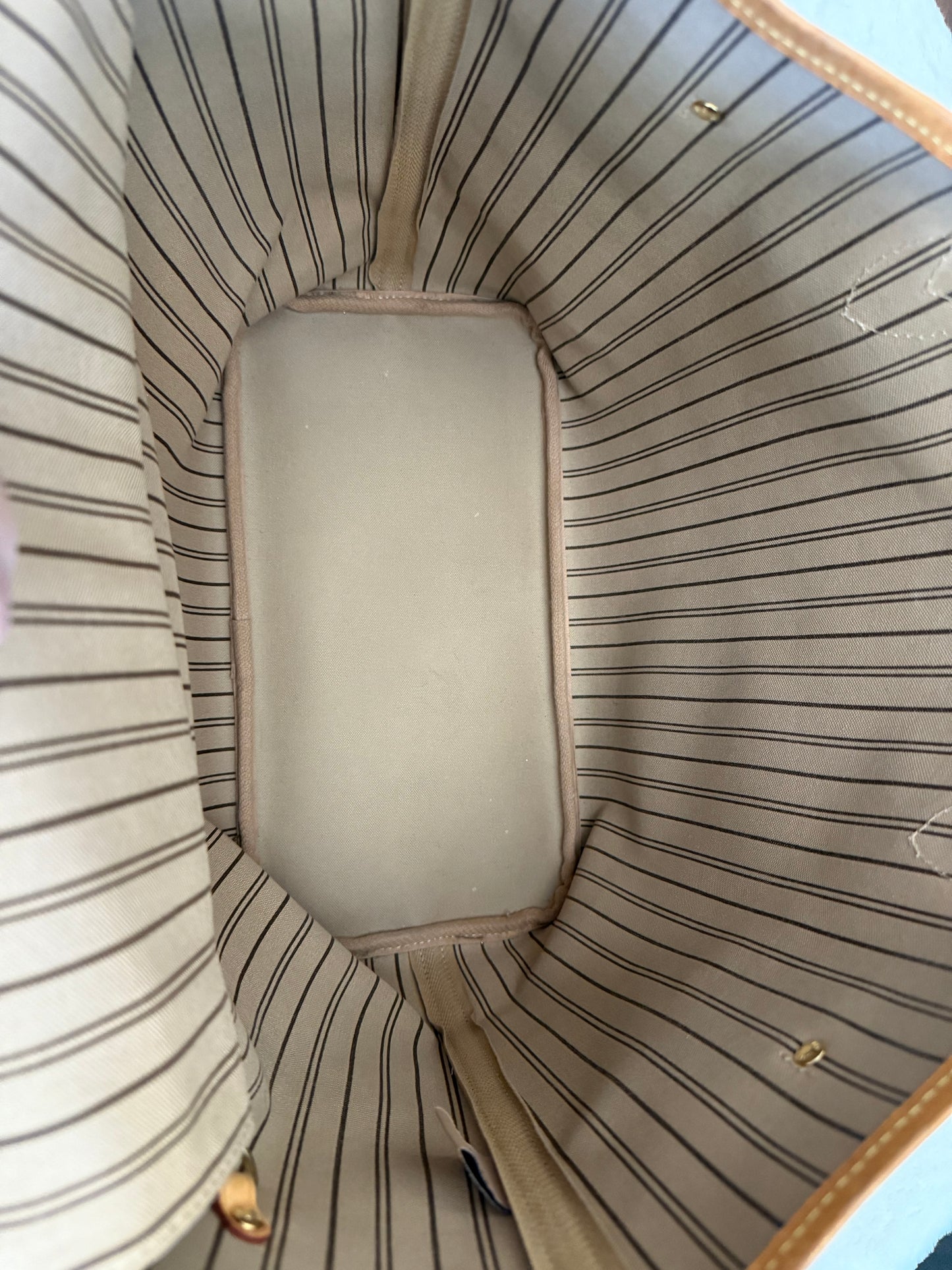 Louis Vuitton Neverfull MM Mono Beige