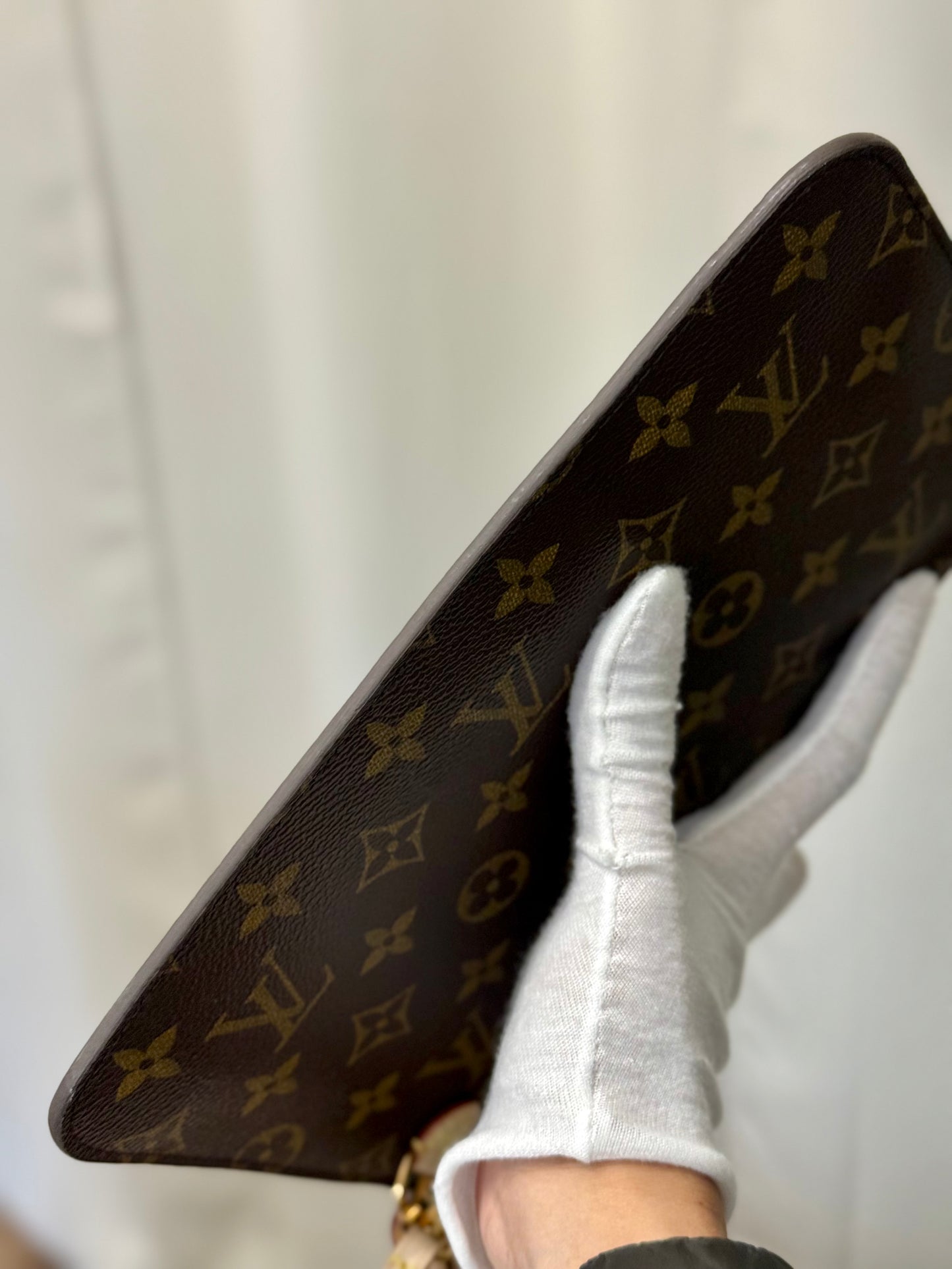 Louis Vuitton Neverfull Mono Pouch Fuchsia