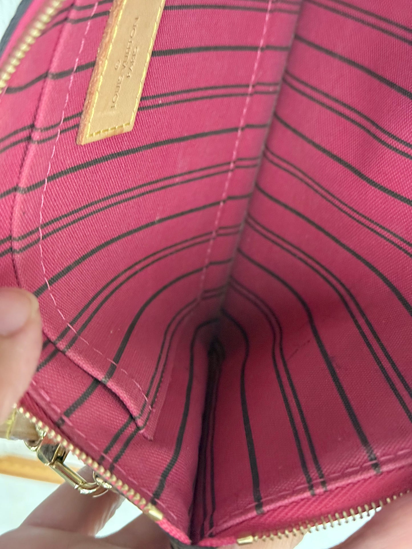 Loui Vuitton Neverfull MM Pivoine Bag and Pouch