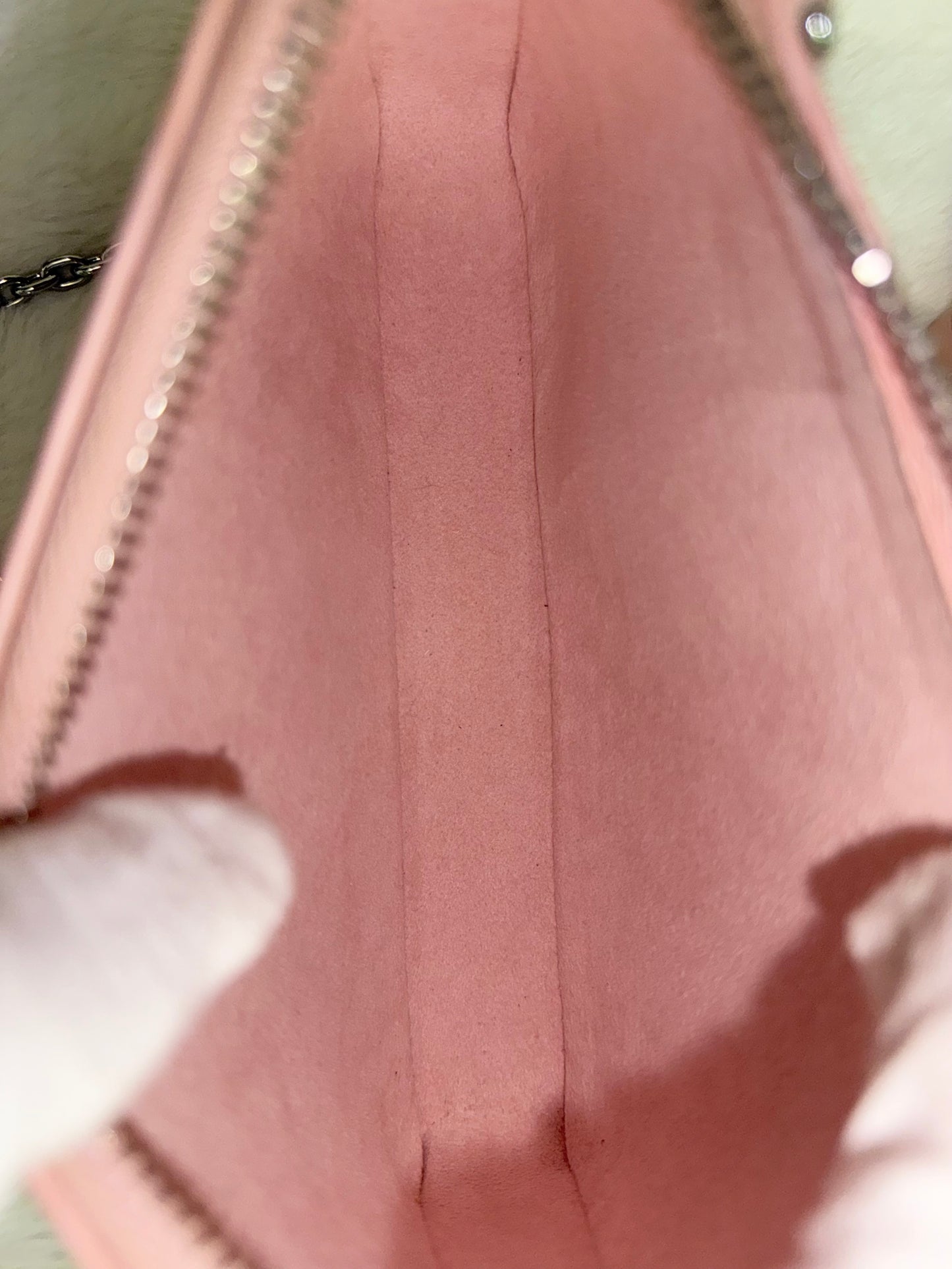 Louis Vuitton Easy Pouch on Strap Epi Rose Ballerine