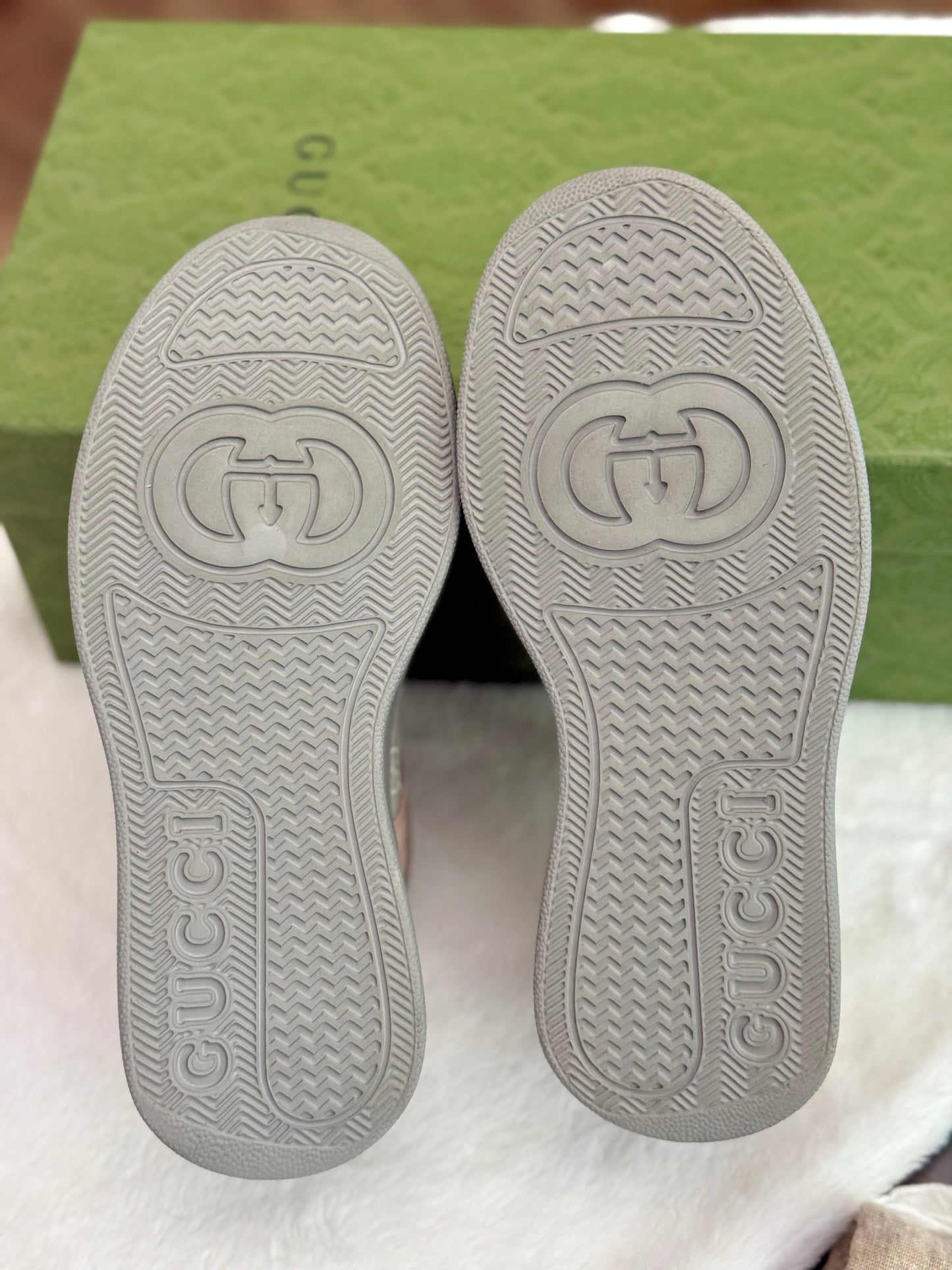 Gucci Oatmeal Light Pink GG Supreme Women's Sneakers Size 37.5