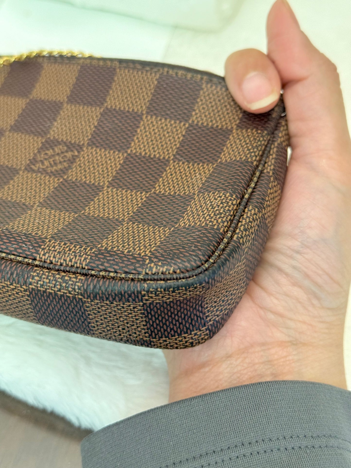 Louis Vuitton Mini Pochette Accessoires in Damier Ebene