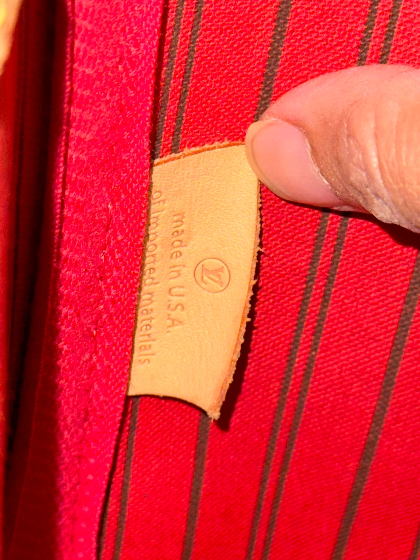 Louis Vuitton Neverfull MM Mono Cerise