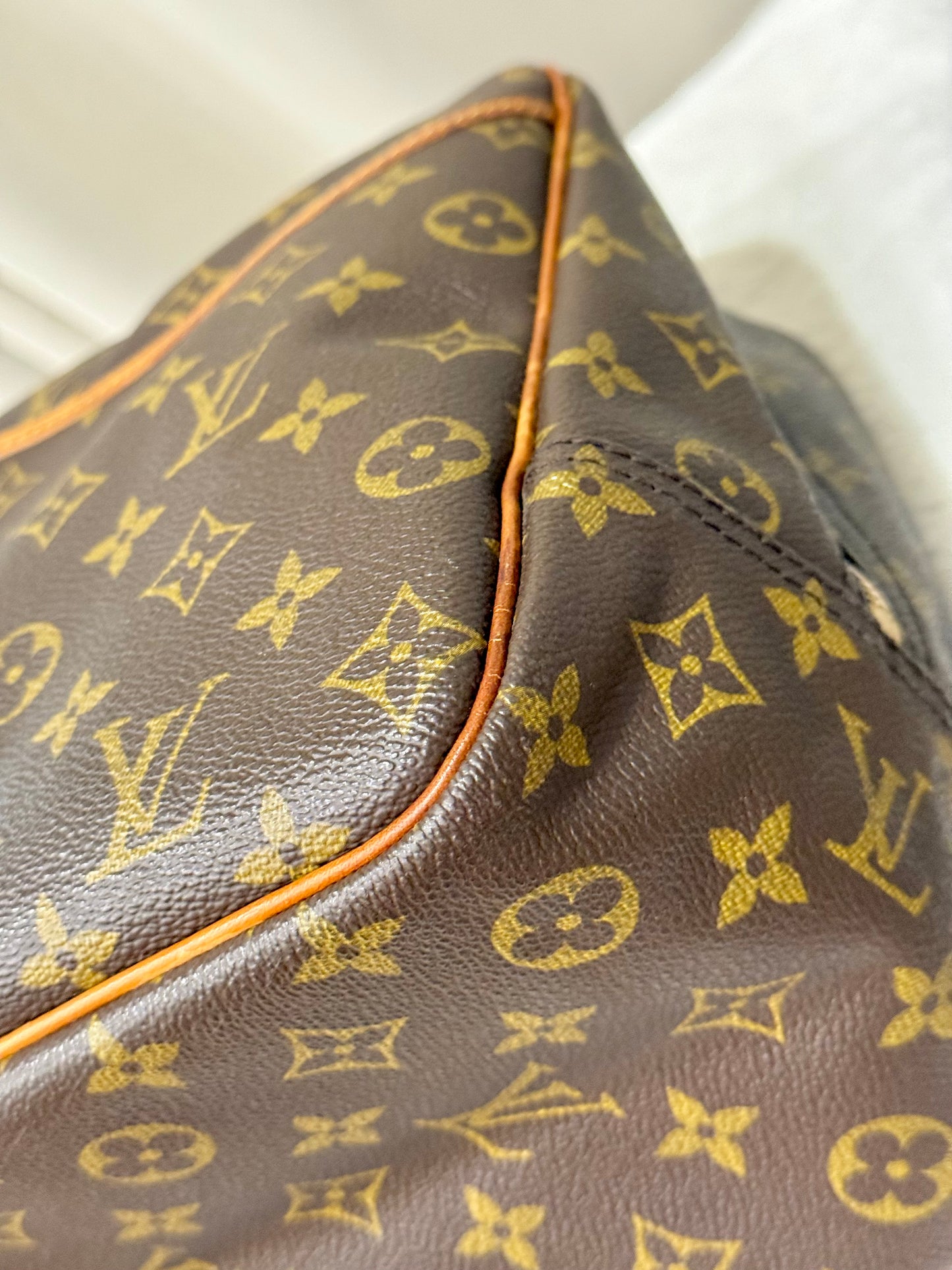 Louis Vuitton Deauville Mono