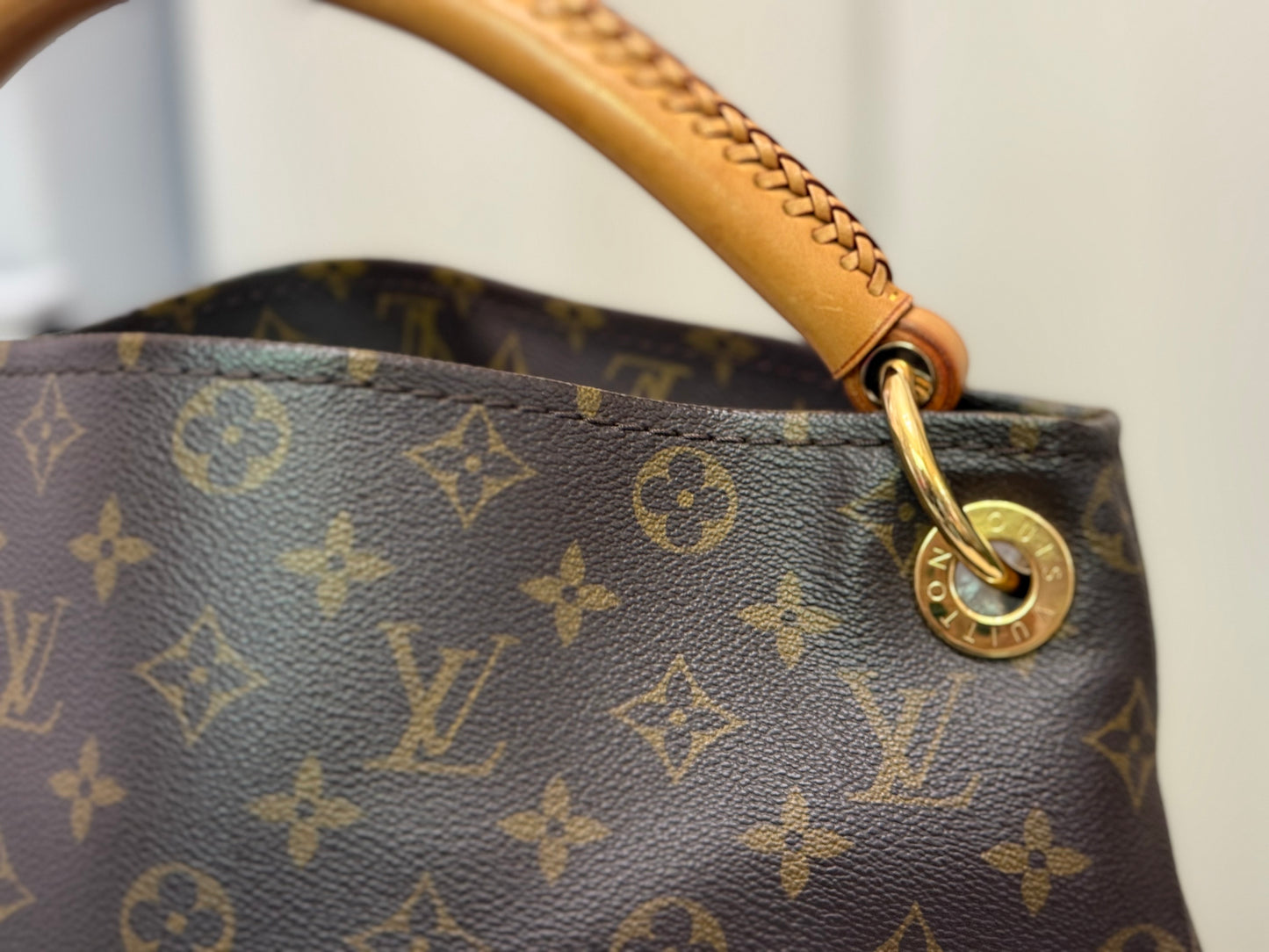 Louis Vuitton Artsy MM Mono