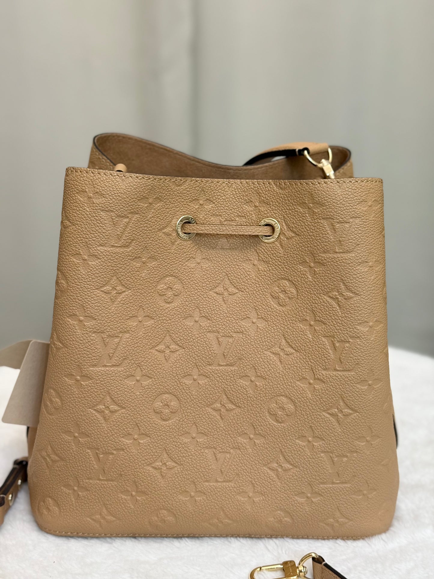 Louis Vuitton Neonoe MM Empreinte Arizona