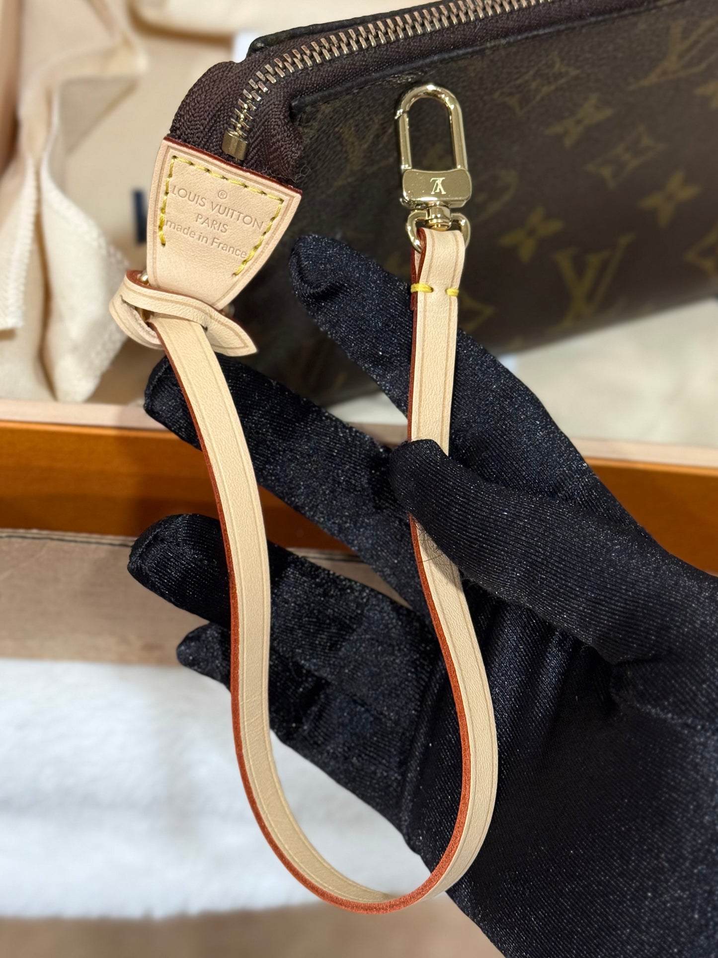 Louis Vuitton Pochette Accessoires Old Model Mono with new Leather and D-Rings