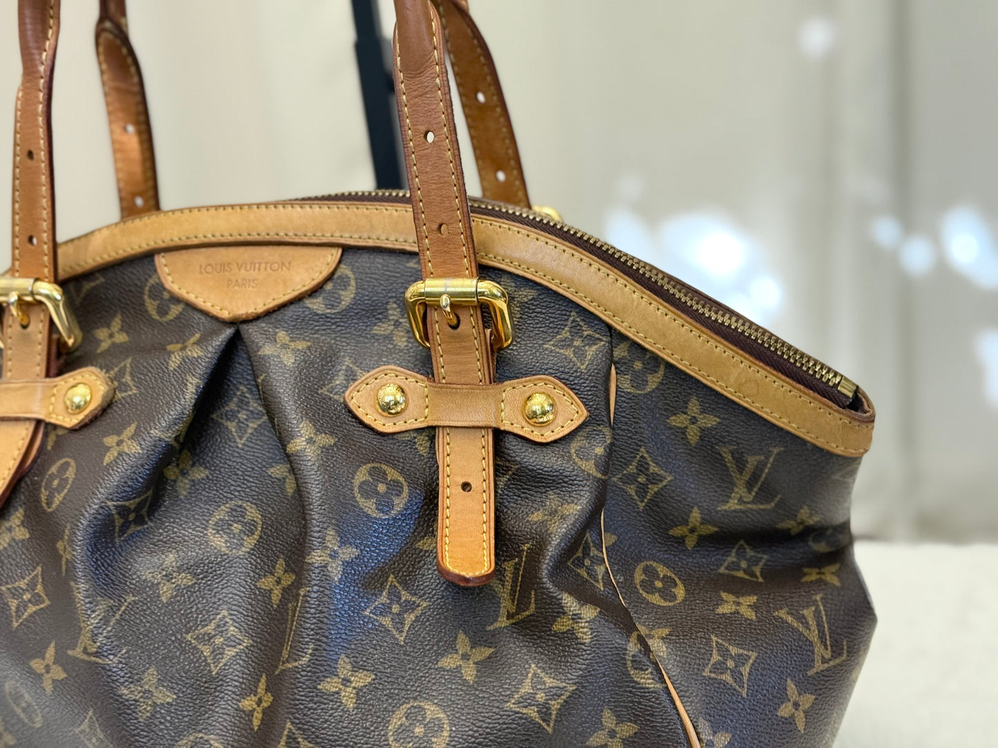 Louis Vuitton Tivoli GM Mono