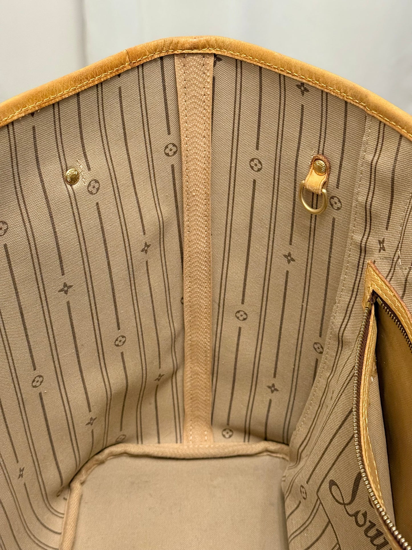 Louis Vuitton Neverfull MM Mono Beige