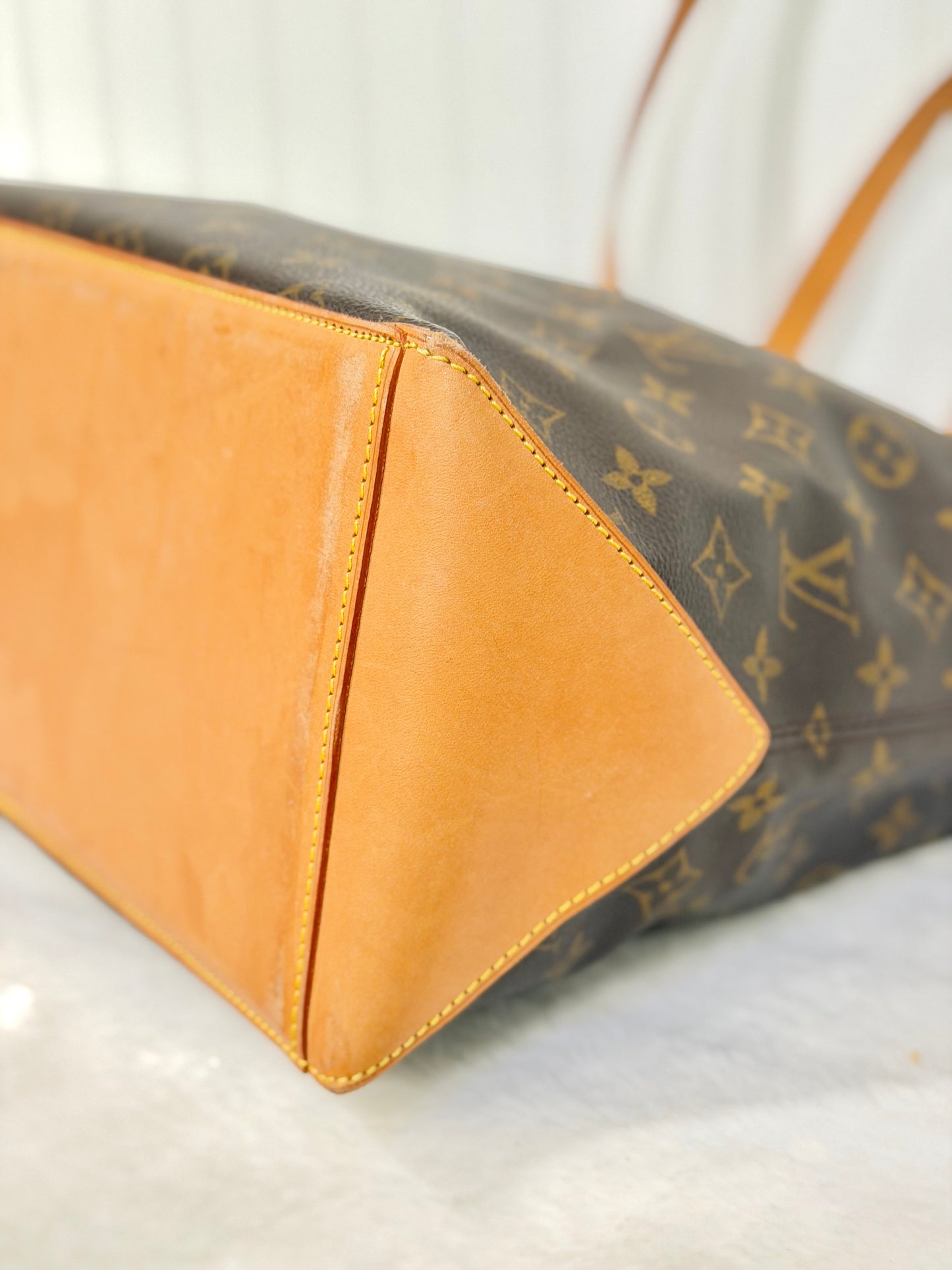 Louis Vuitton Cabas Mezzo Mono