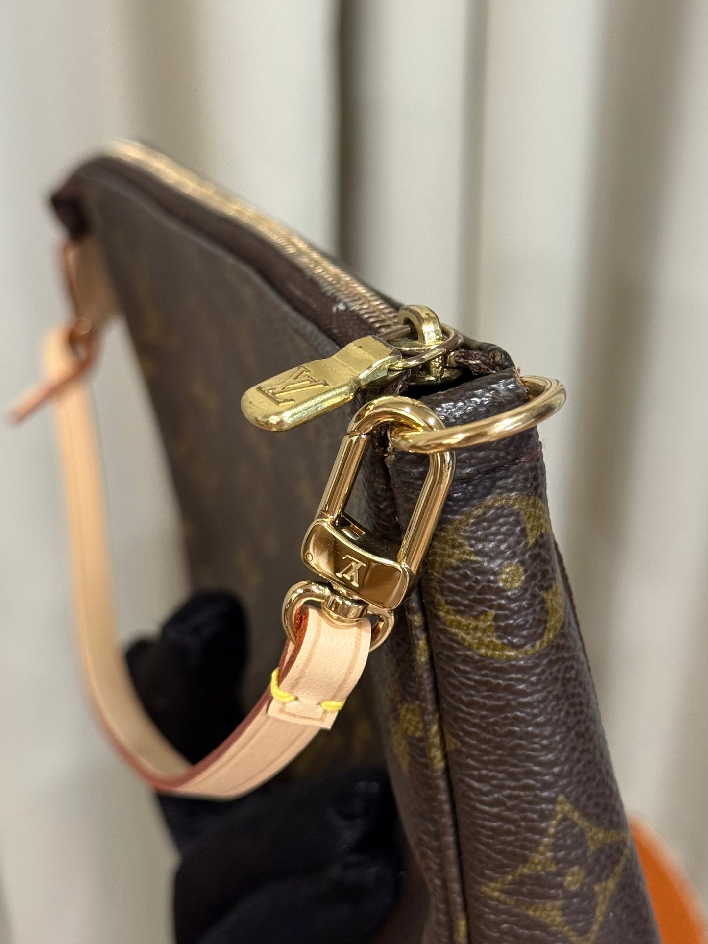 Louis Vuitton Pochette Accessoires Old Model Mono with new Leather and D-Rings