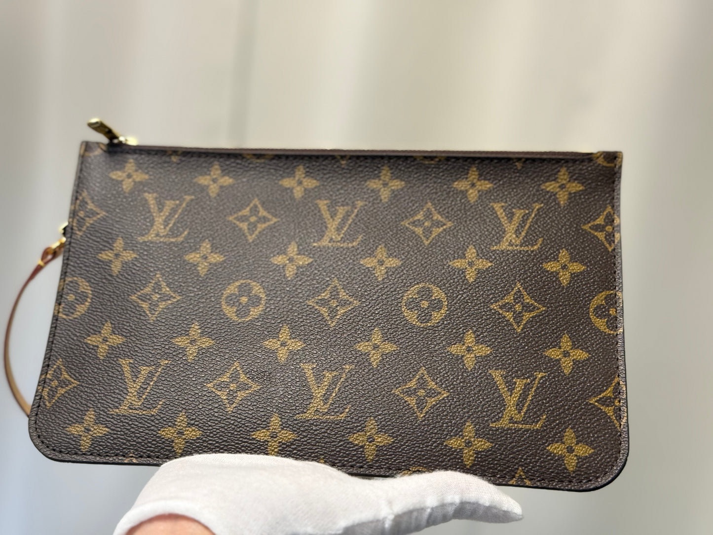 Louis Vuitton Neverfull Pouch Mono Beige