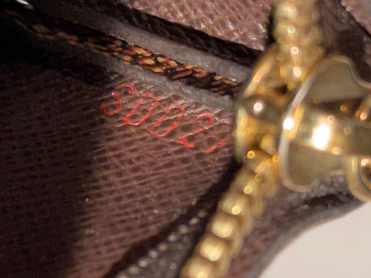 Louis Vuitton Key Pouch/Cles Damier Ebene