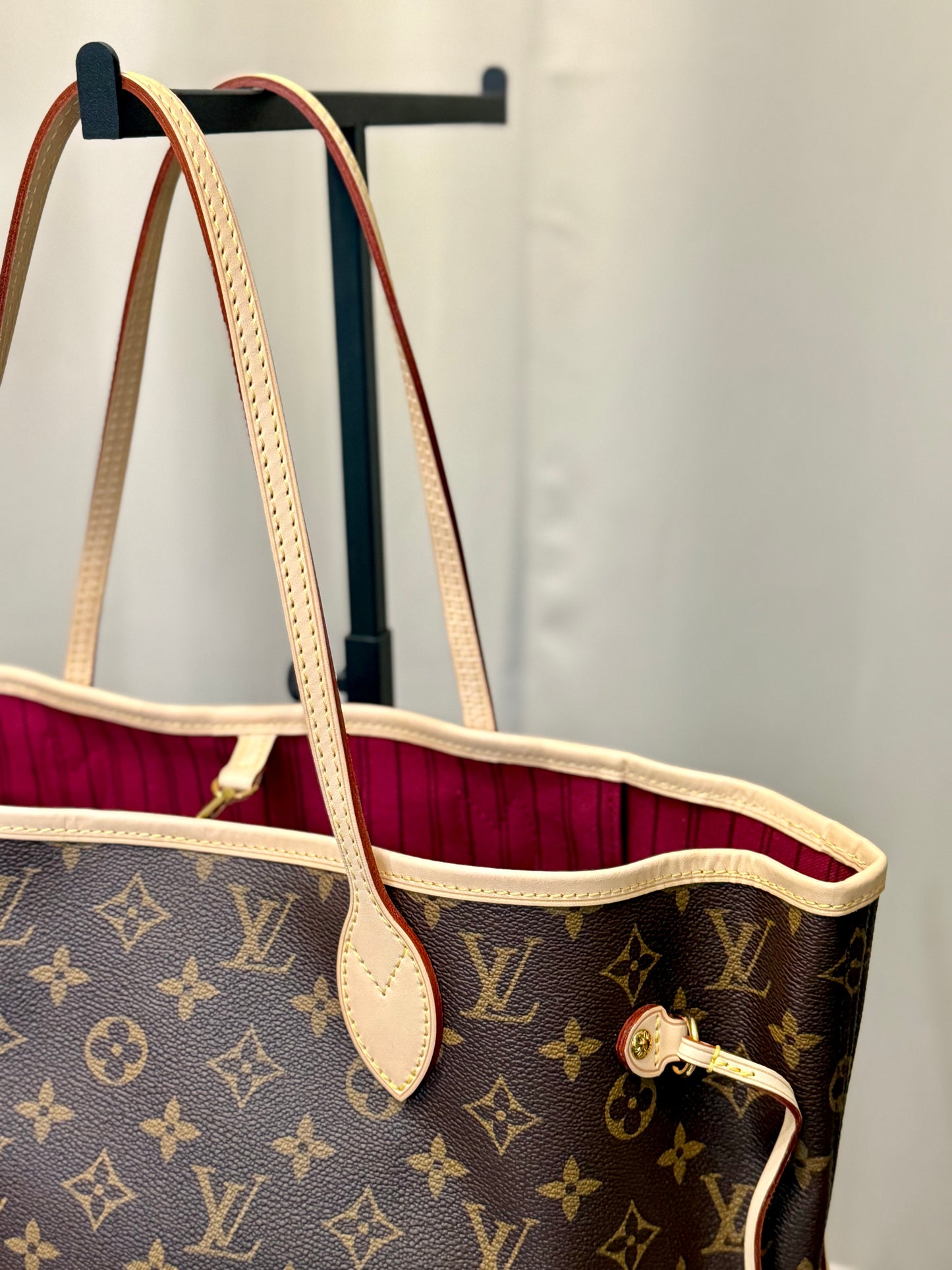 Louis Vuitton Neverfull MM Fuchsia Interior Bag only