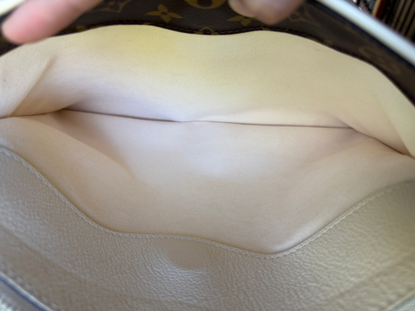 Louis Vuitton Pallas MM Cream Tote
