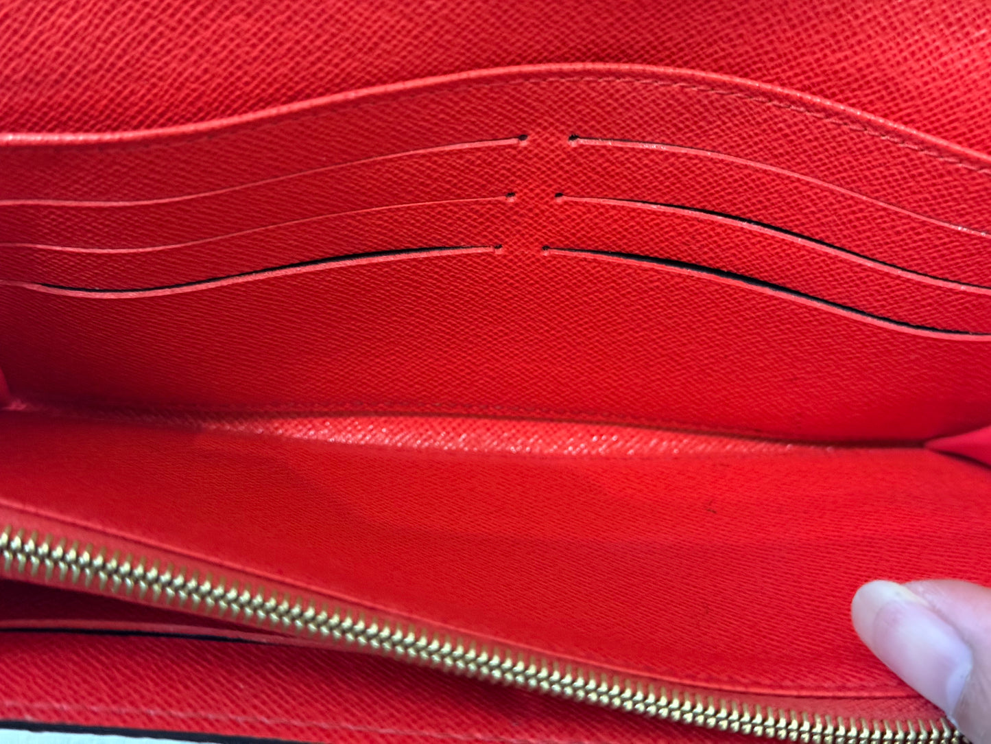Louis Vuitton Sarah Wallet Mono Red