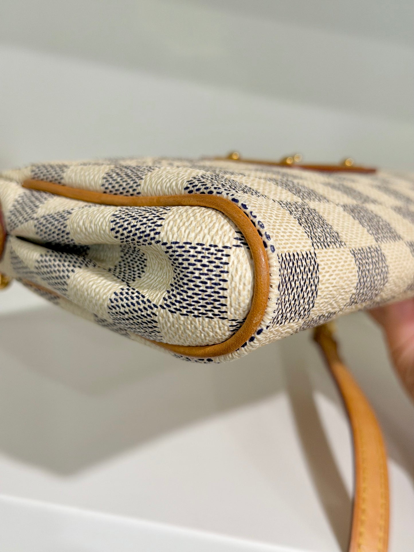 Louis Vuitton Eva Pochette Damier Azur