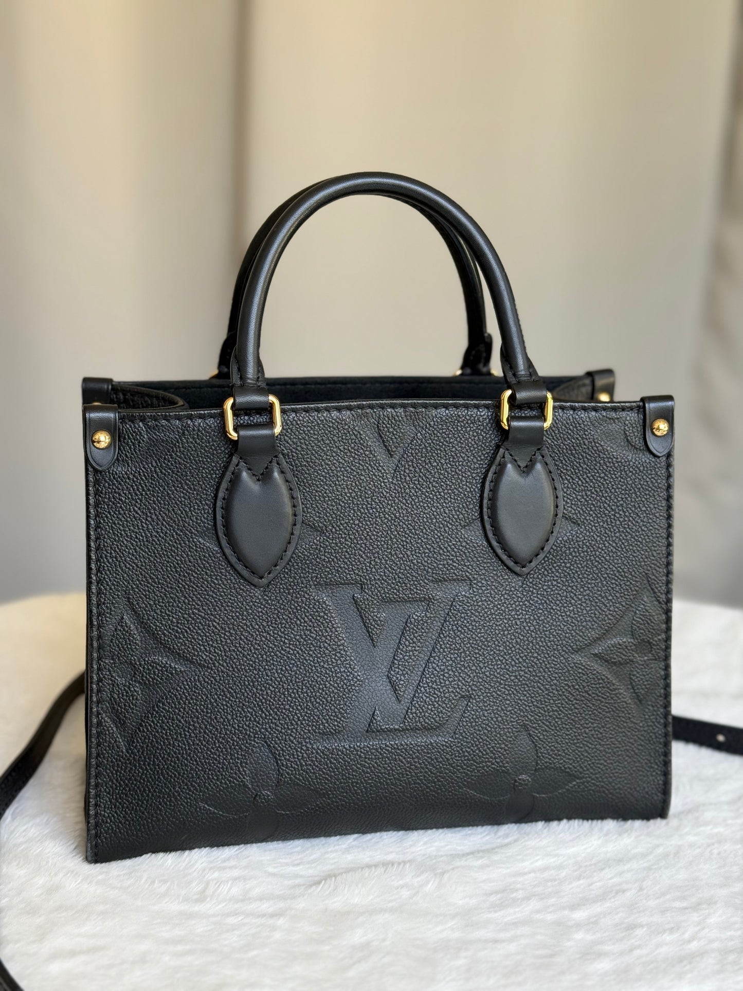 Louis Vuitton Onthego PM Giant Mono Empreinte Noir/Black