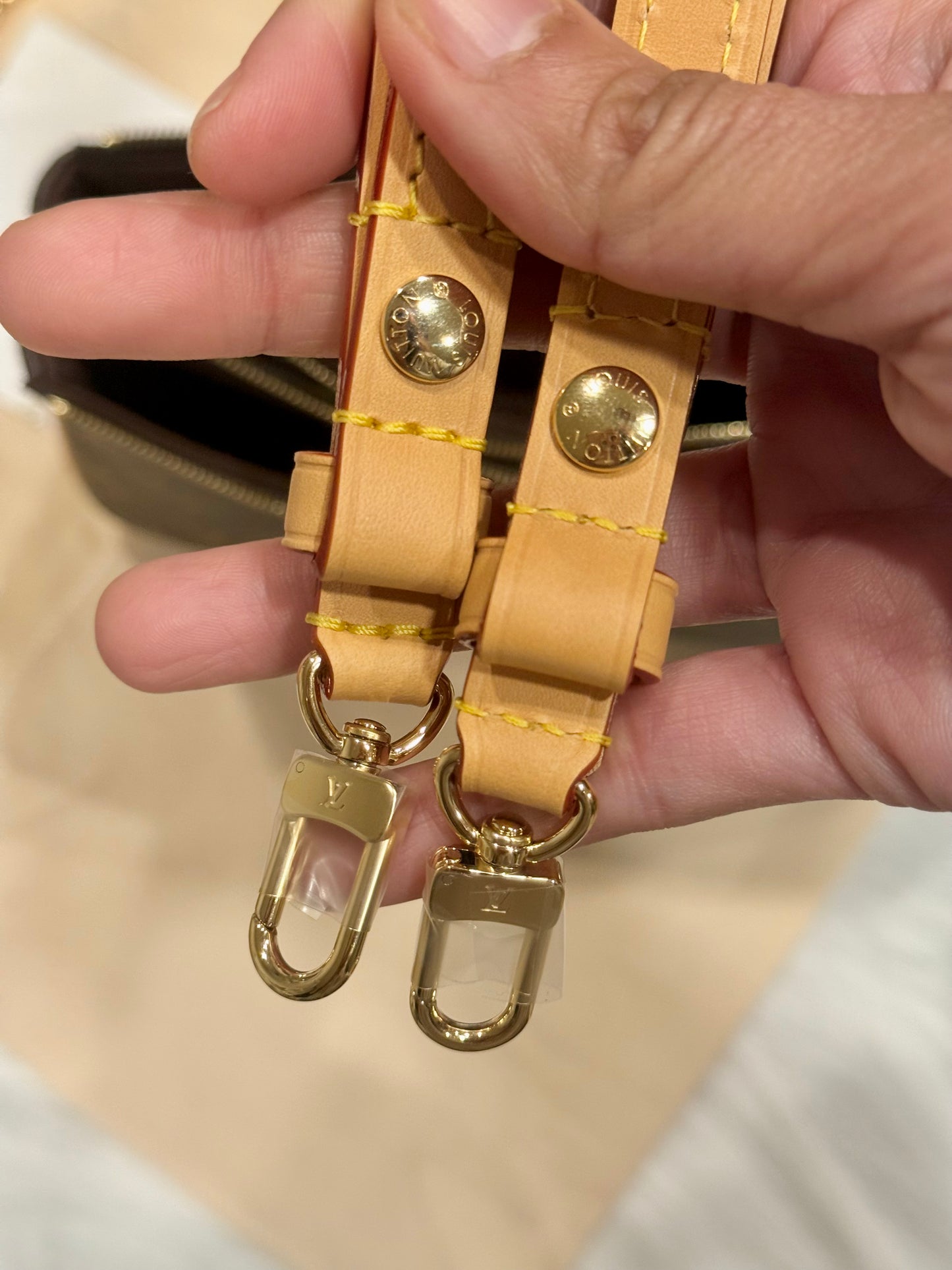 Louis Vuitton Pochette Liv Mono