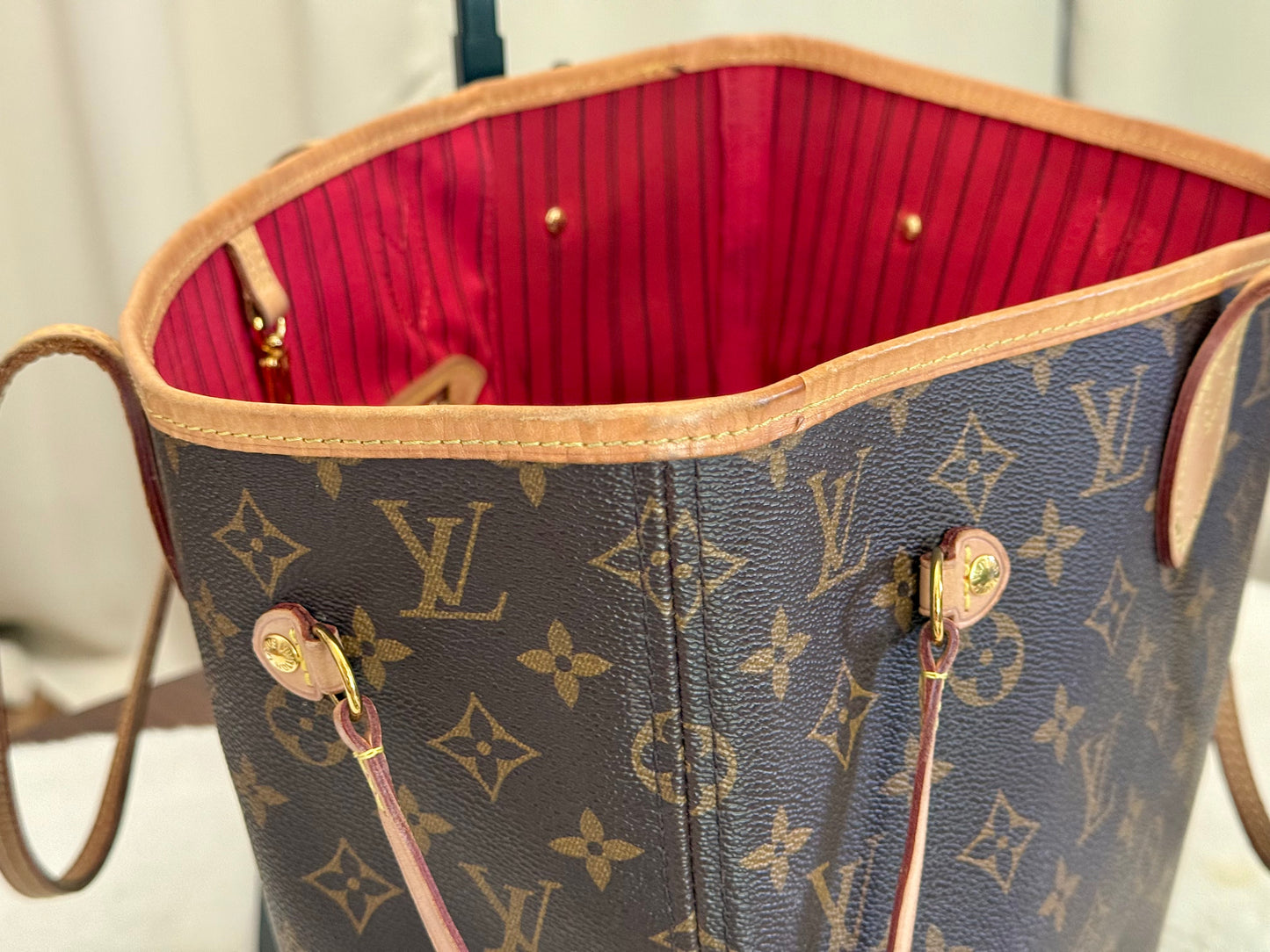 Louis Vuitton Neverfull MM Mono Cerise