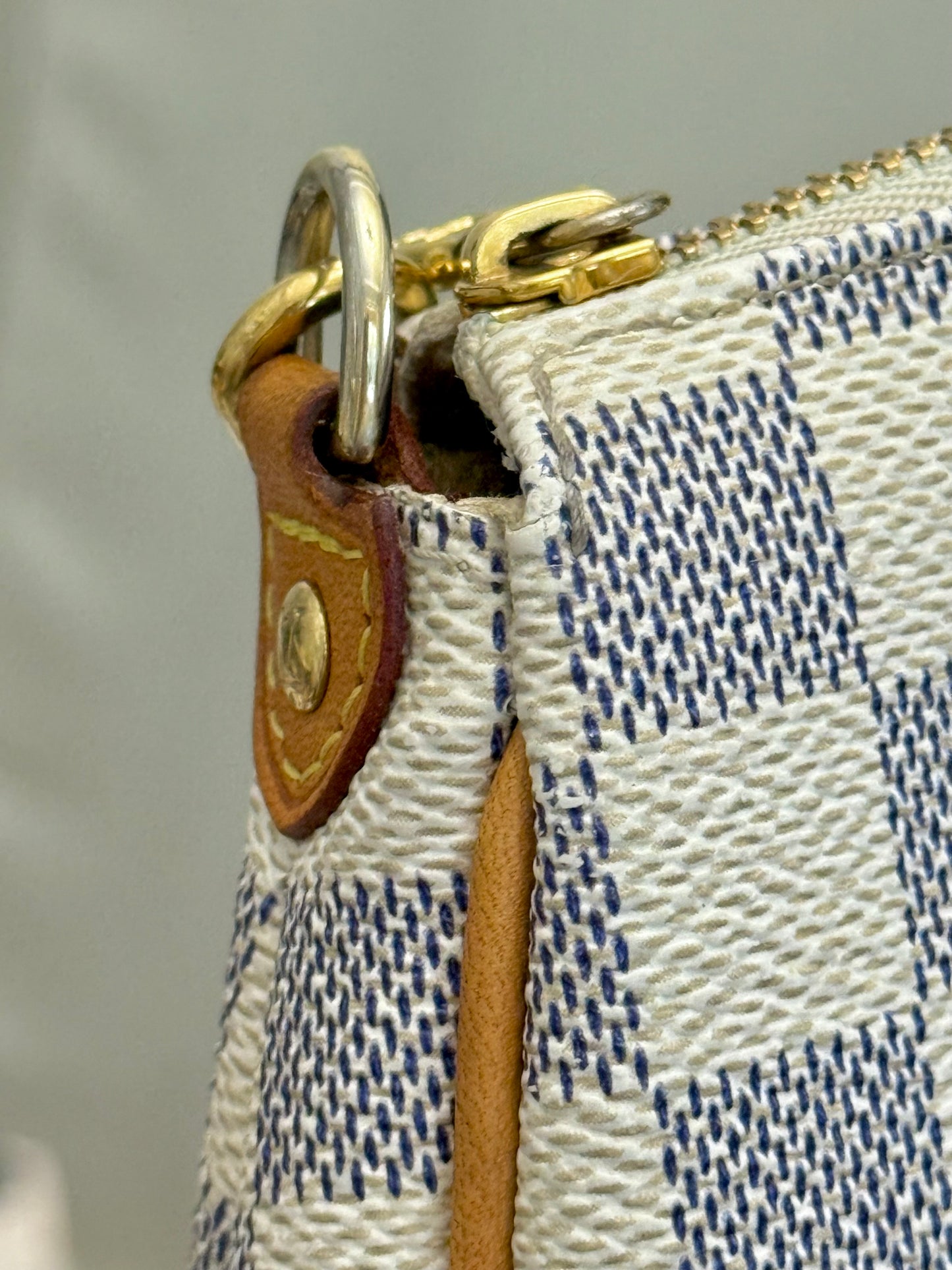 Louis Vuitton Eva Pochette Damier Azur