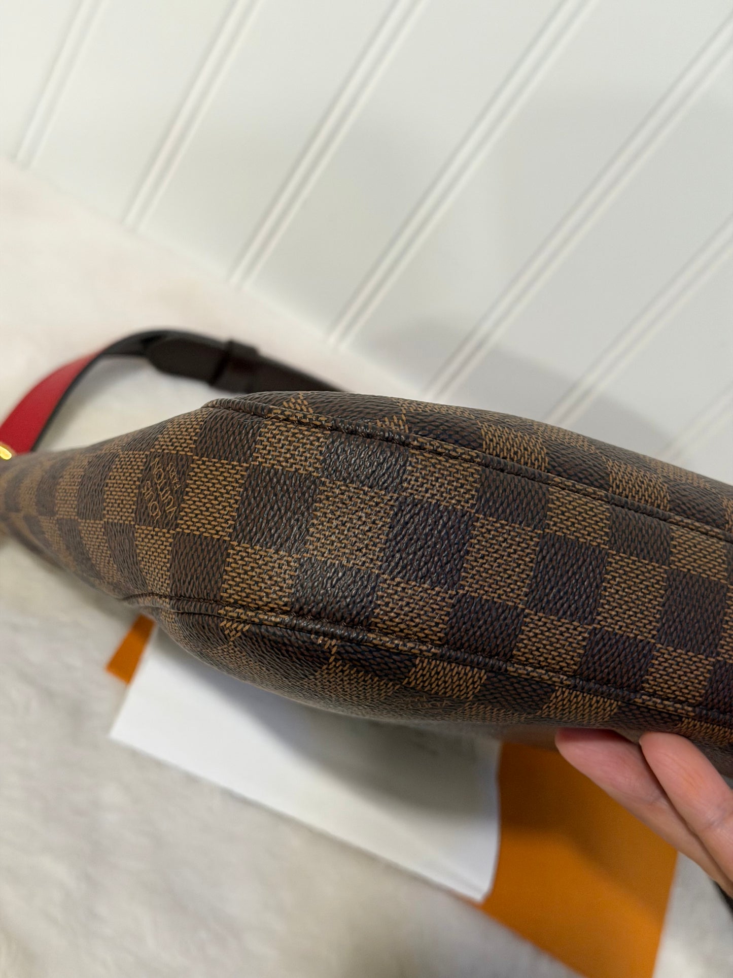 Louis Vuitton South Bank Besace Damier Ebene
