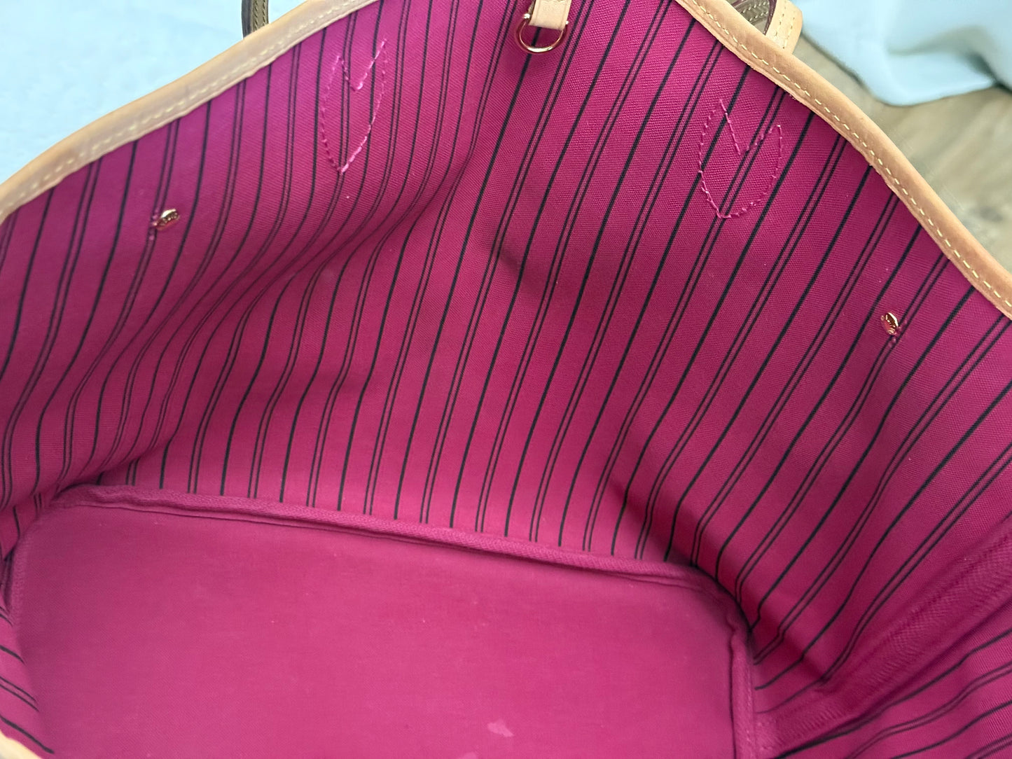 Loui Vuitton Neverfull MM Pivoine Bag and Pouch
