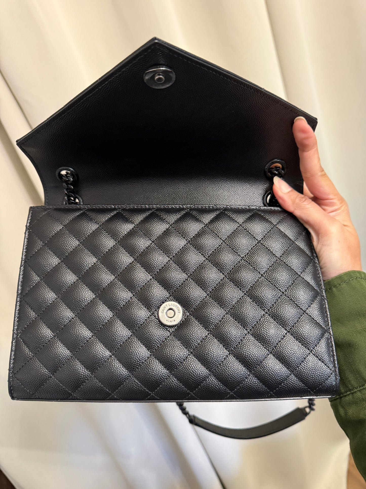 Yves Saint Laurent BLACK ENVELOPE MEDIUM IN QUILTED GRAIN DE POUDRE EMBOSSED LEATHER BLACK HW