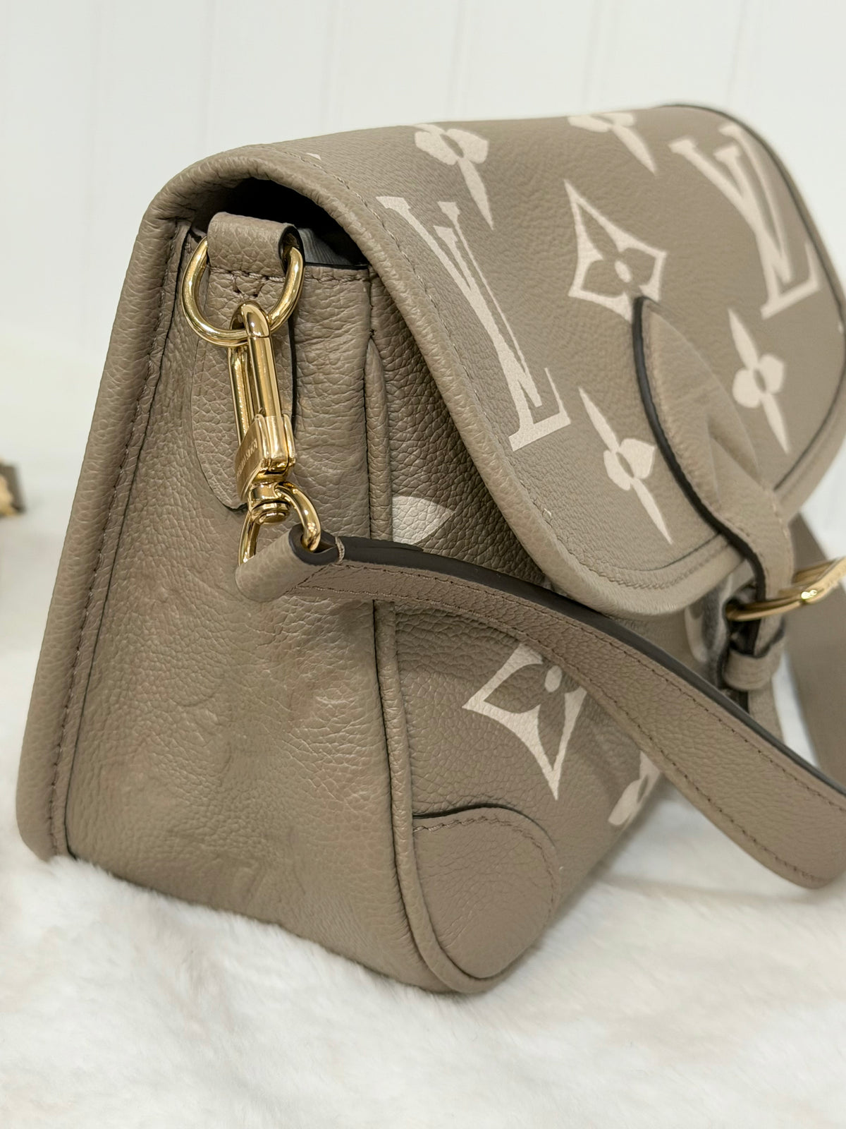 Louis Vuitton Diane Empreinte Bicolor Turtledove/Cream