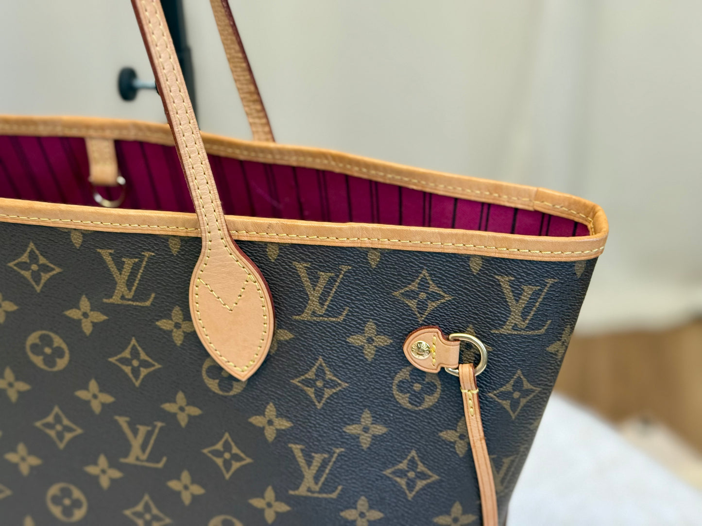 Louis Vuitton Neverfull MM Mono Pivoine