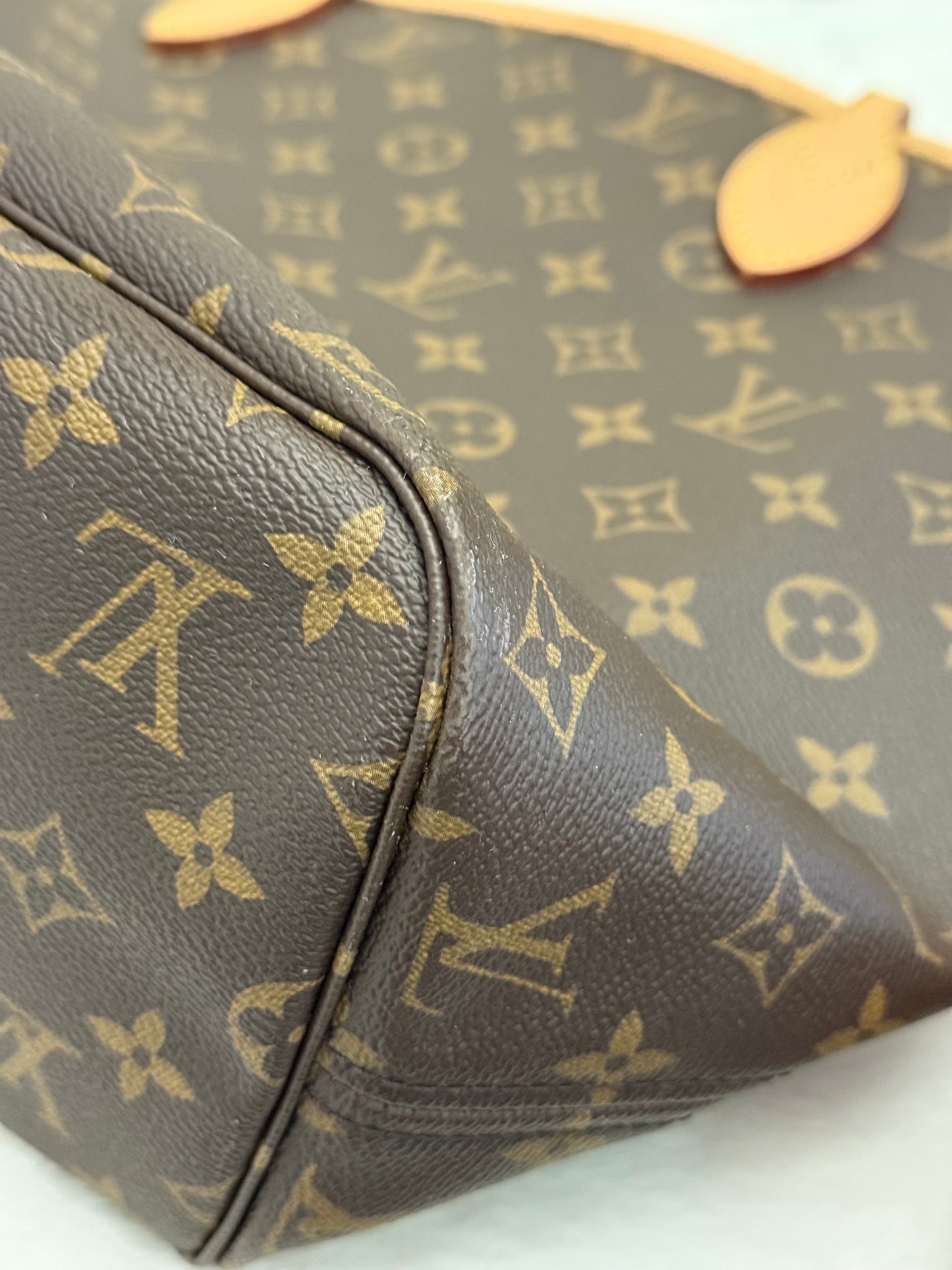 Loui Vuitton Neverfull MM Pivoine Bag and Pouch
