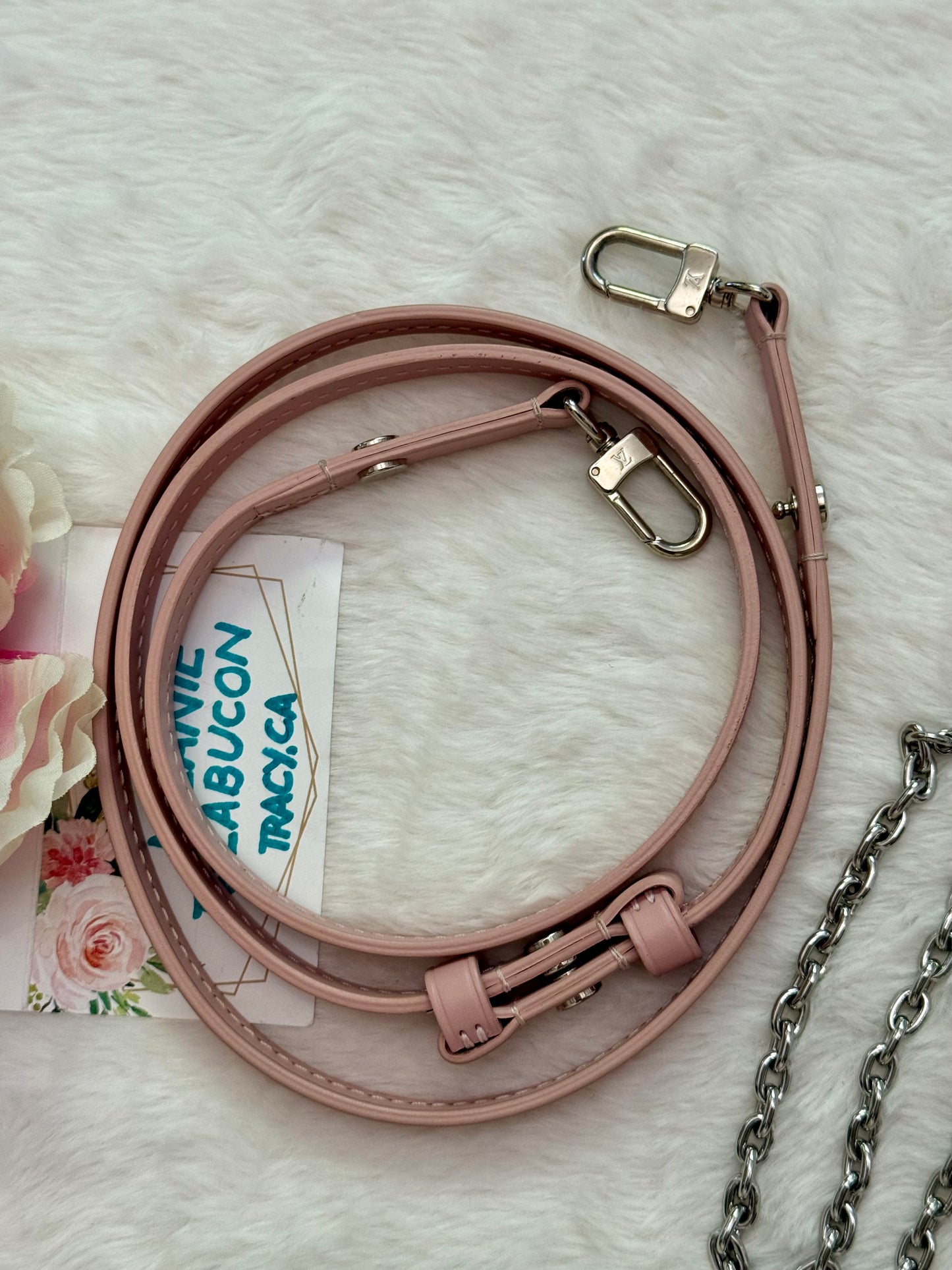 Louis Vuitton Easy Pouch on Strap Epi Rose Ballerine