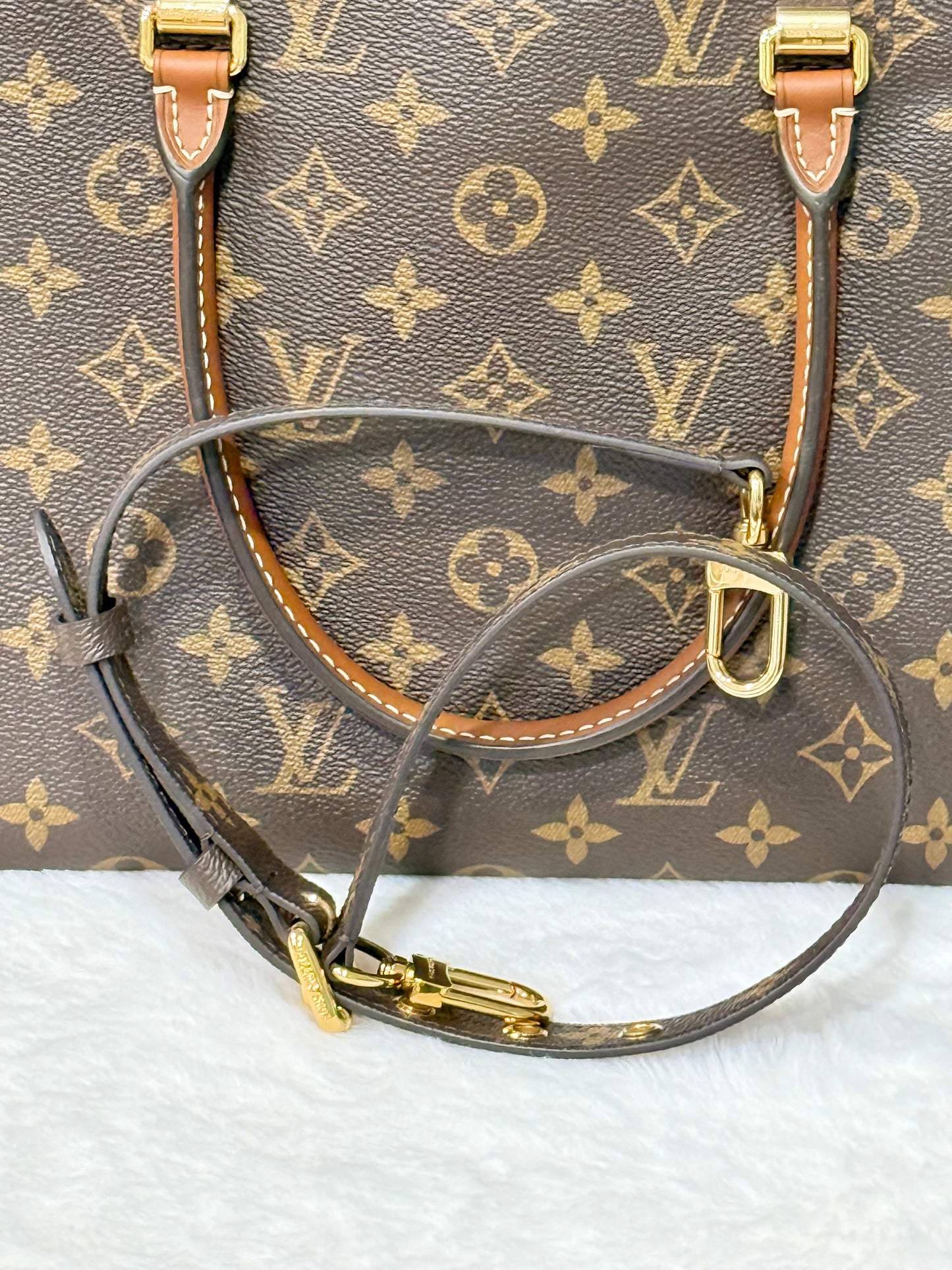 Louis Vuitton Pallas MM Cream Tote