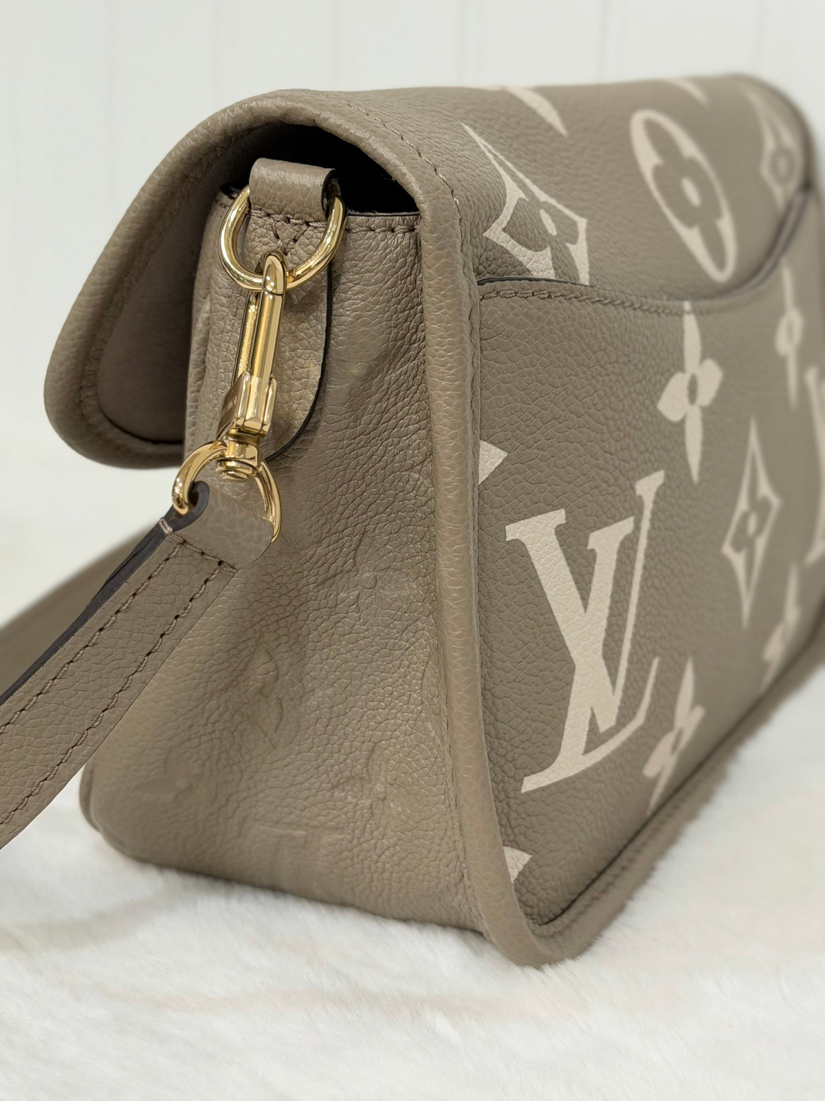 Louis Vuitton Diane Empreinte Bicolor Turtledove/Cream