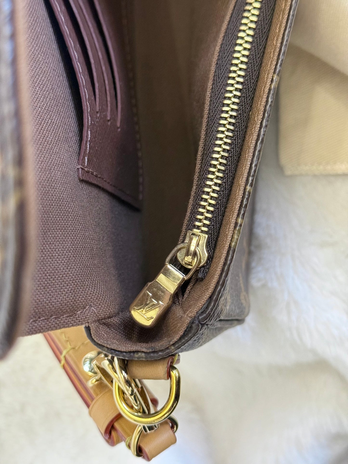 Louis Vuitton Wallet on Chain Ivy Mono