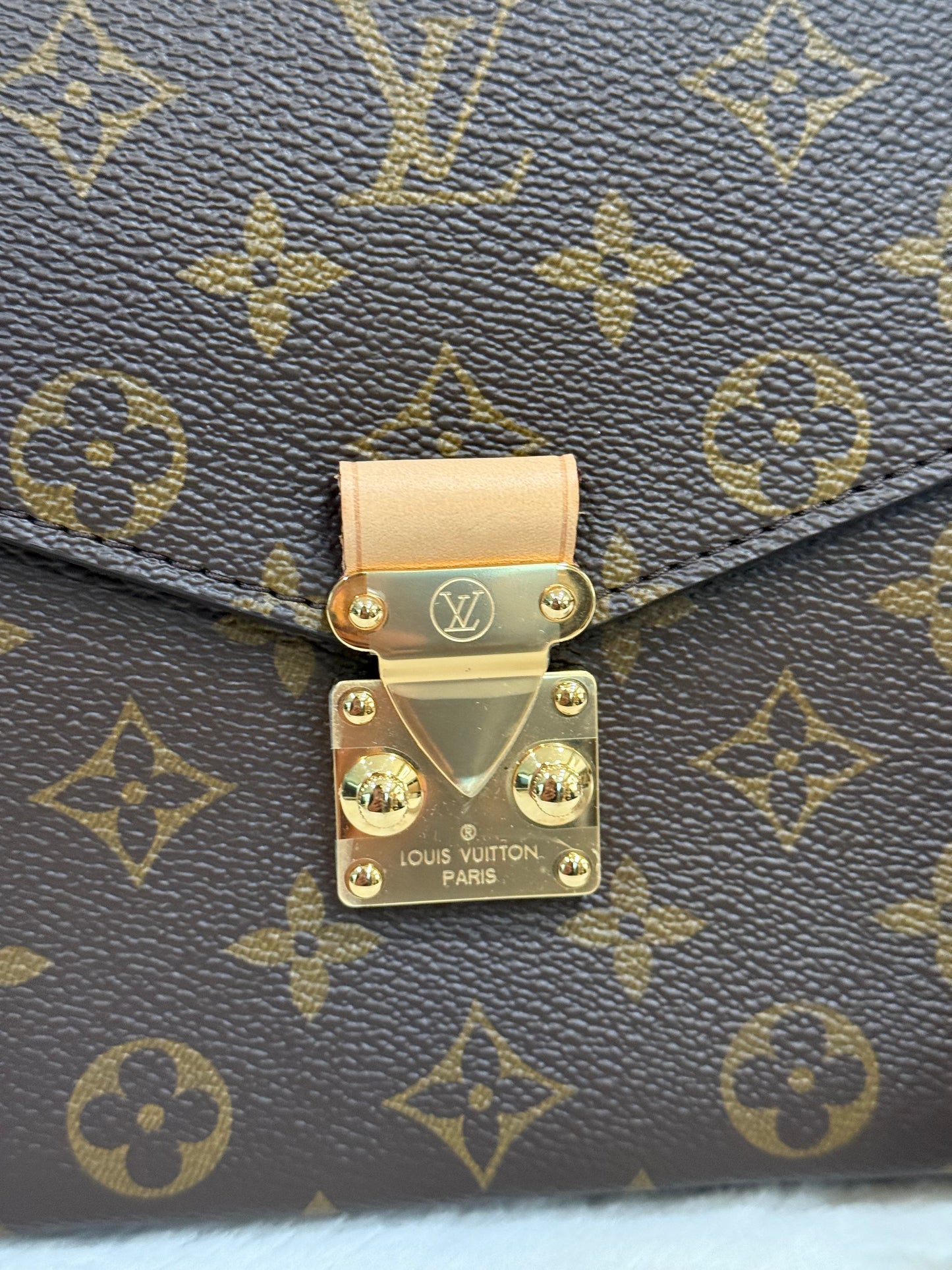 Louis Vuitton Pochette Metis Mono