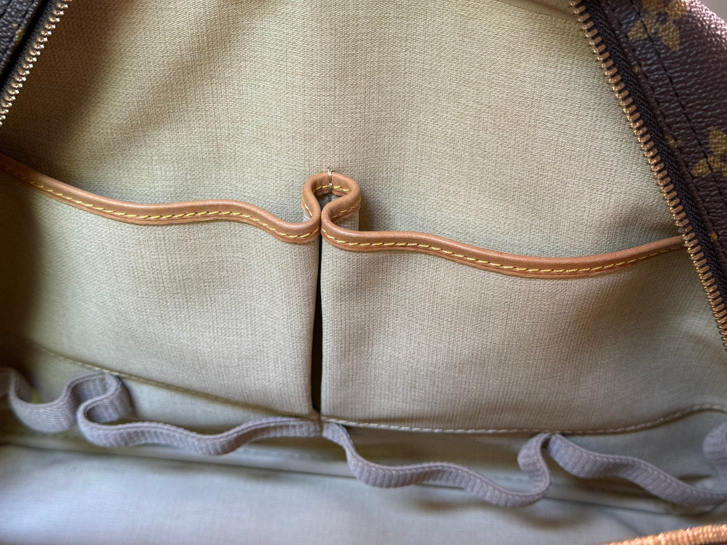 Louis Vuitton Deauville Mono
