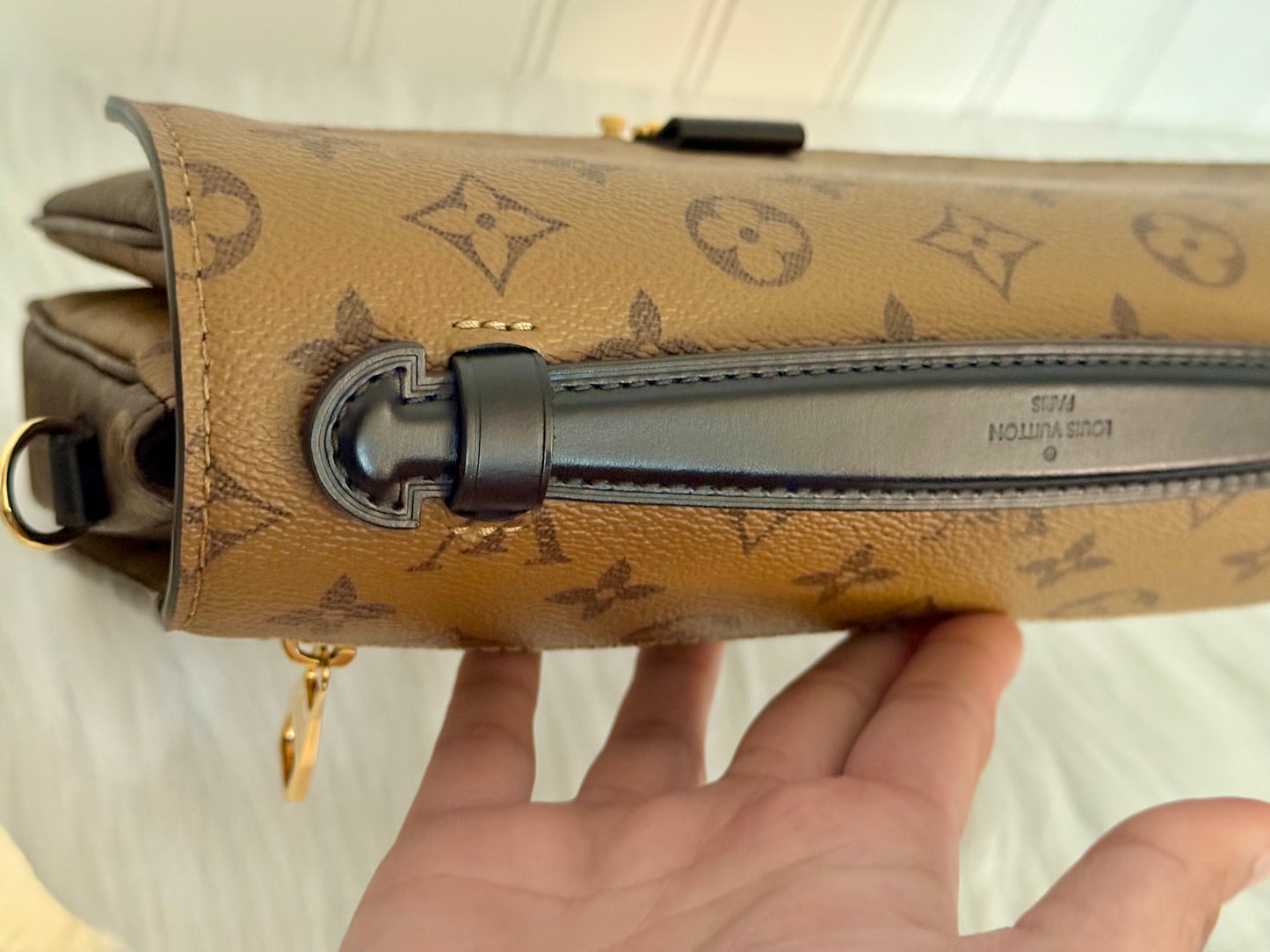 Louis Vuitton Pochette Metis Mono Reverse