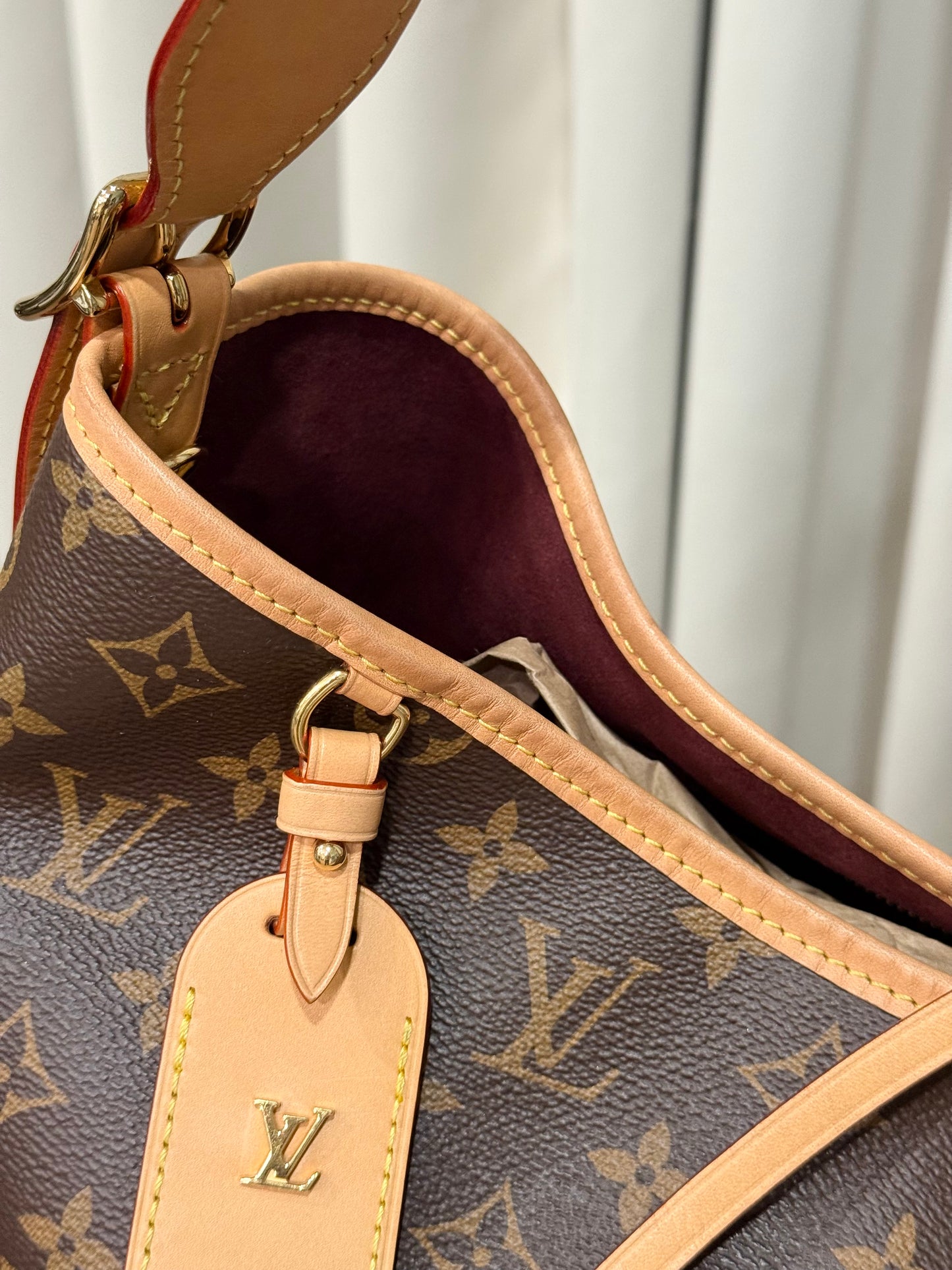 Louis Vuitton Carryall MM Mono (Bag Only)