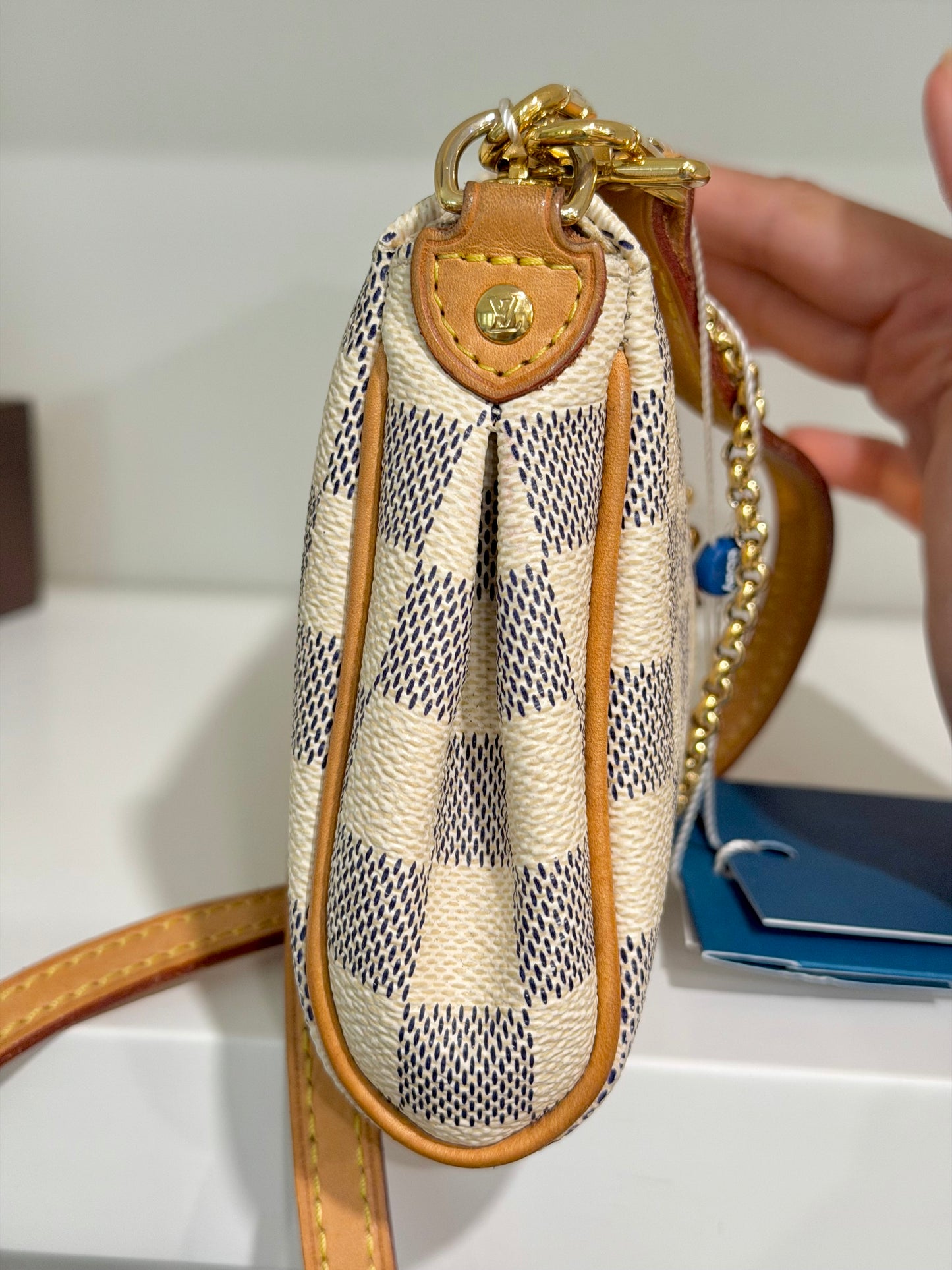 Louis Vuitton Eva Pochette Damier Azur