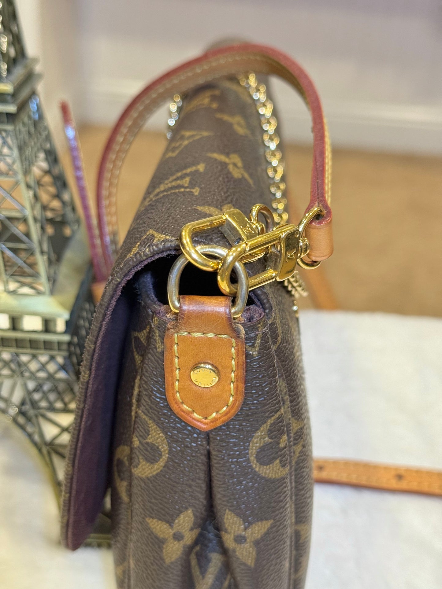 Louis Vuitton Favorite MM Mono DU2163