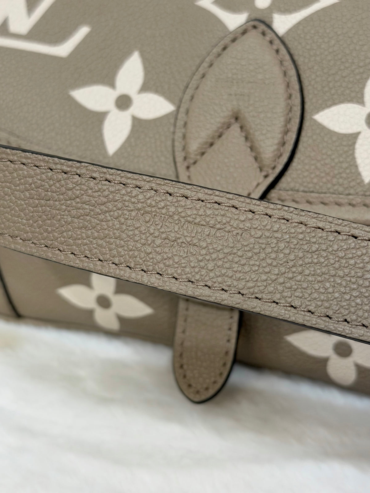 Louis Vuitton Diane Empreinte Bicolor Turtledove/Cream