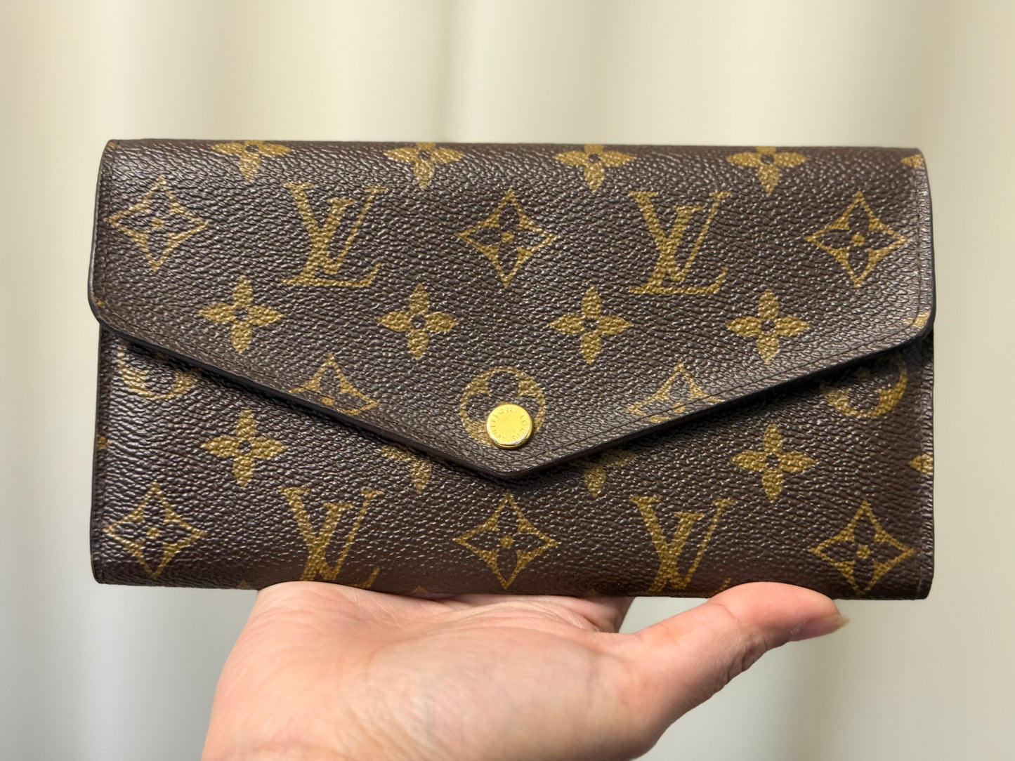Louis Vuitton Sarah Wallet Mono Red
