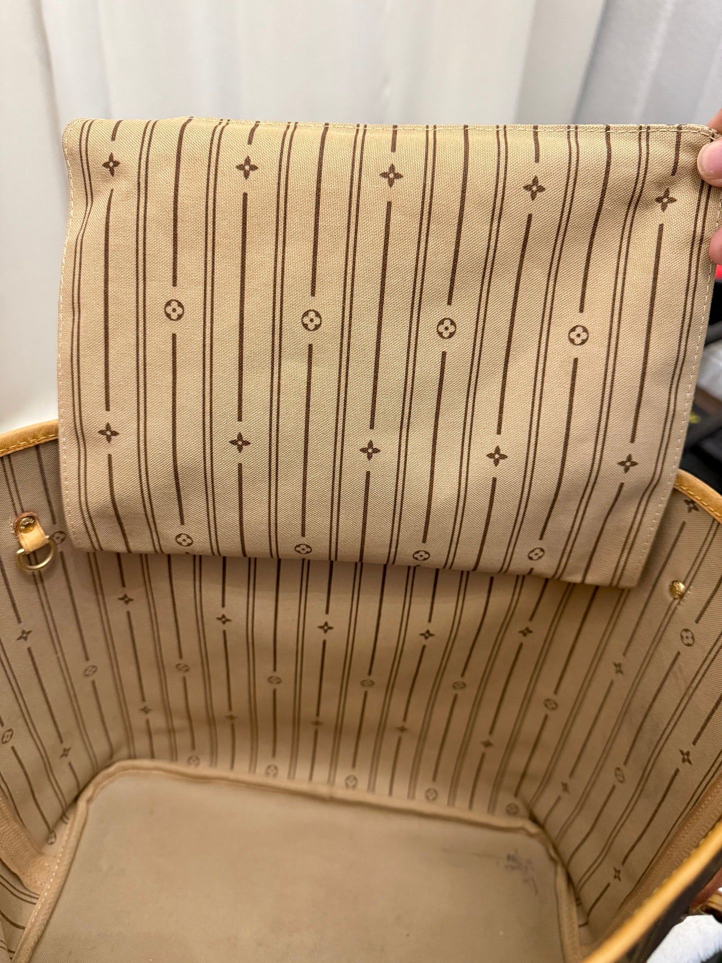 Louis Vuitton Neverfull MM Mono Beige