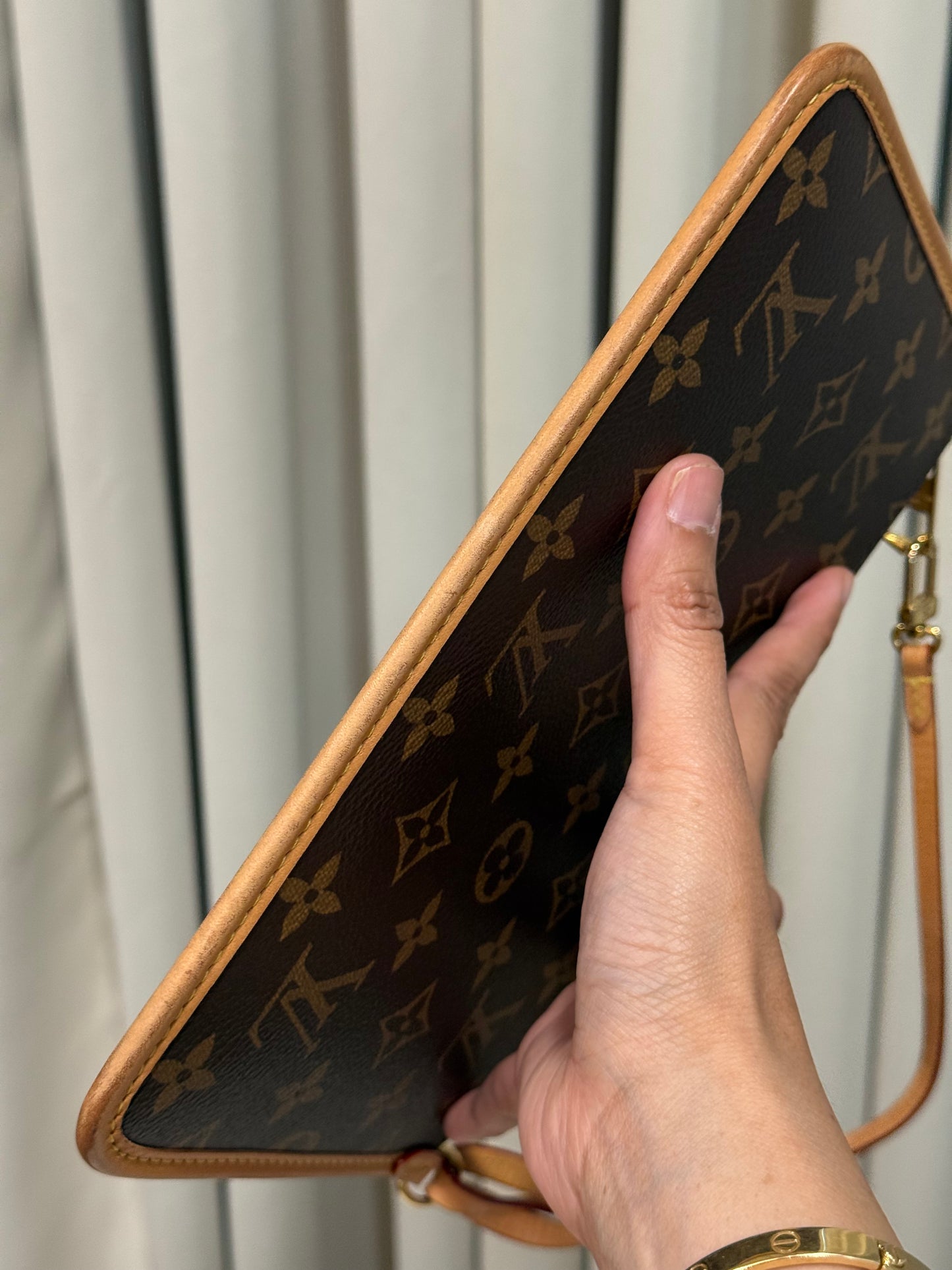 Louis Vuitton Carryall MM Mono Bag and Pouch