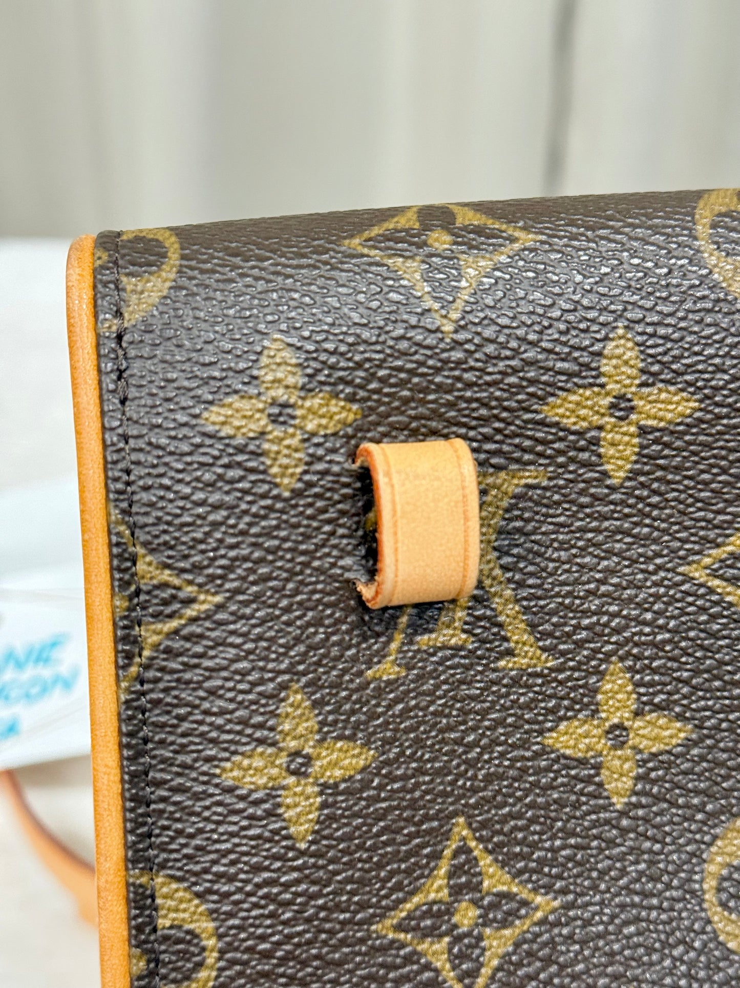 Louis Vuitton Florentine Bumbag with Size S belt